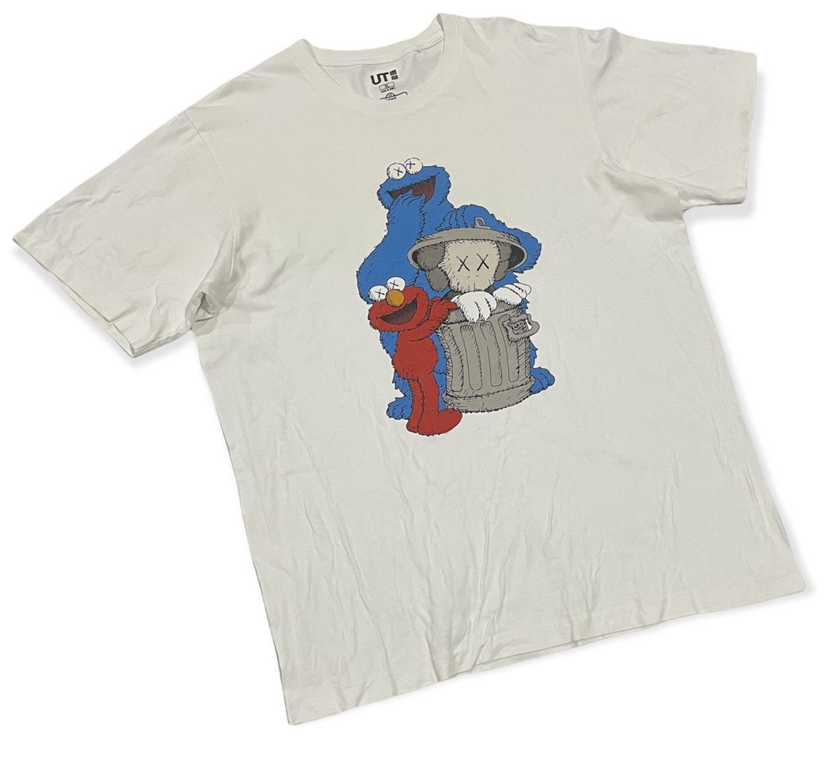 Kaws Vintage KAWS x Sesame Street Tee Size US XL / EU 56 / 4 - 2 Thumbnail