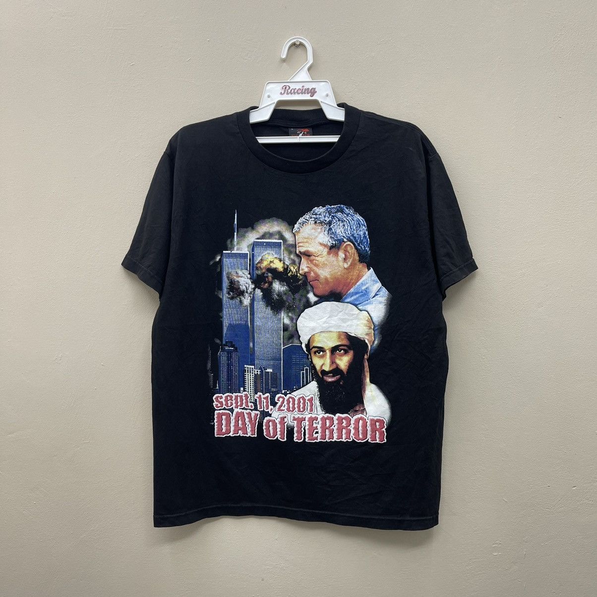 Vintage Vintage 2001 Day Of Terror Sept .11. 2001 Shirt Size US L / EU 52-54 / 3 - 1 Thumbnail