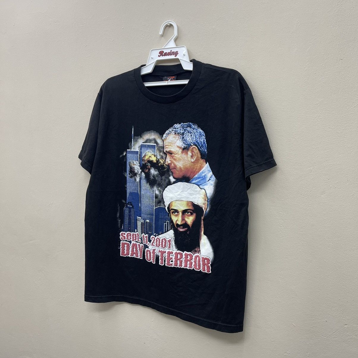 Vintage Vintage 2001 Day Of Terror Sept .11. 2001 Shirt Size US L / EU 52-54 / 3 - 7 Thumbnail