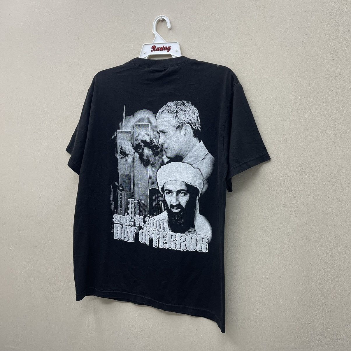 Vintage Vintage 2001 Day Of Terror Sept .11. 2001 Shirt Size US L / EU 52-54 / 3 - 5 Thumbnail
