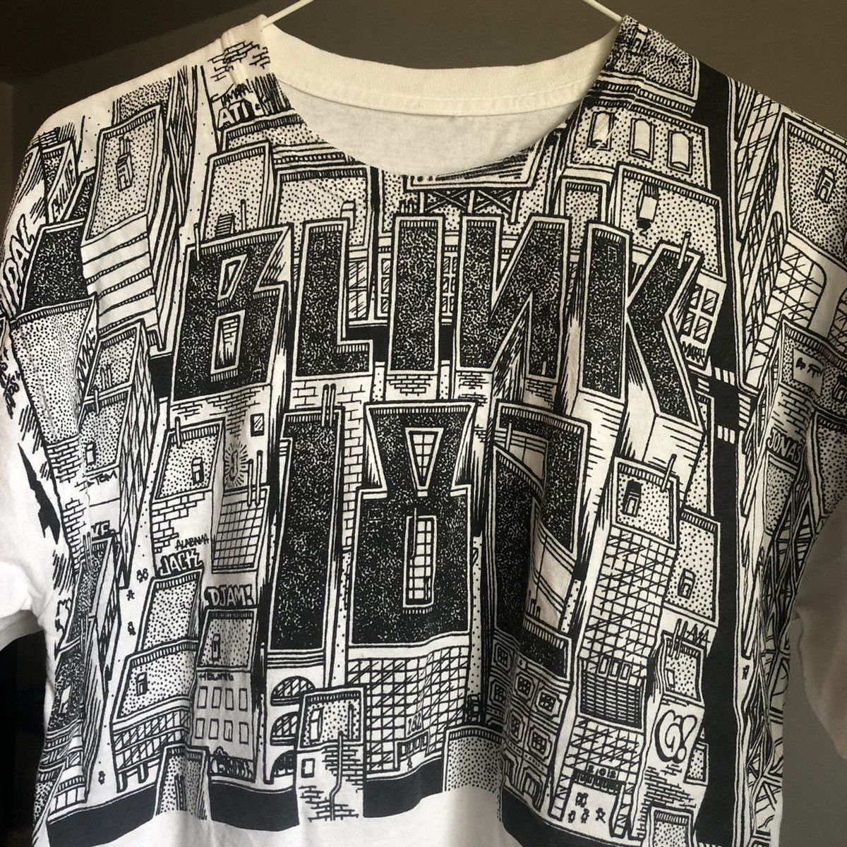 Band Tees Vintage Y2K Blink 182 City Buildings Big Print Band Logo Tee Size US M / EU 48-50 / 2 - 1 Thumbnail