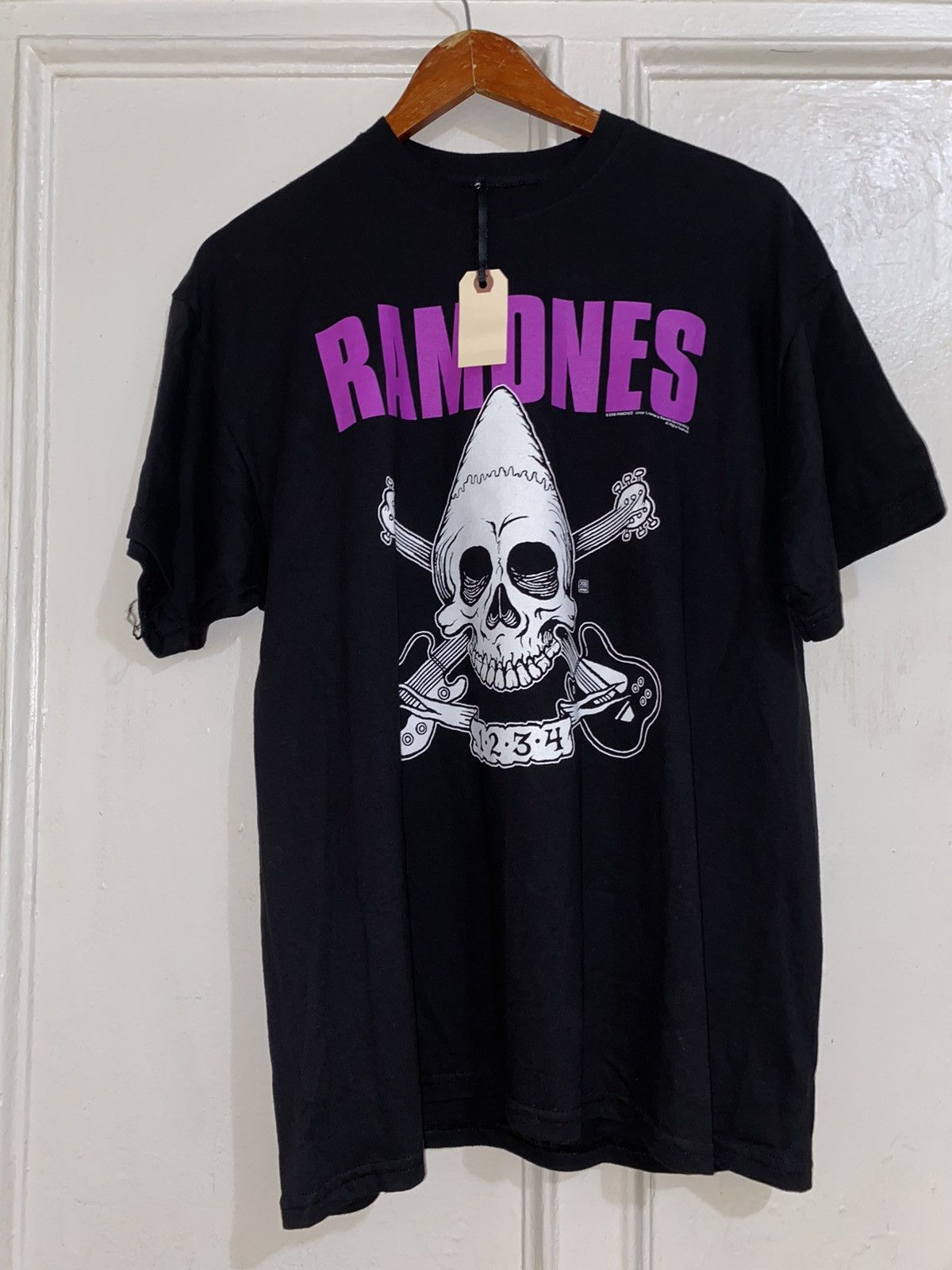 Band Tees Vintage 2006 Ramones Pinhead Gabba Gabba Hey T-Shirt Size US L / EU 52-54 / 3 - 1 Thumbnail