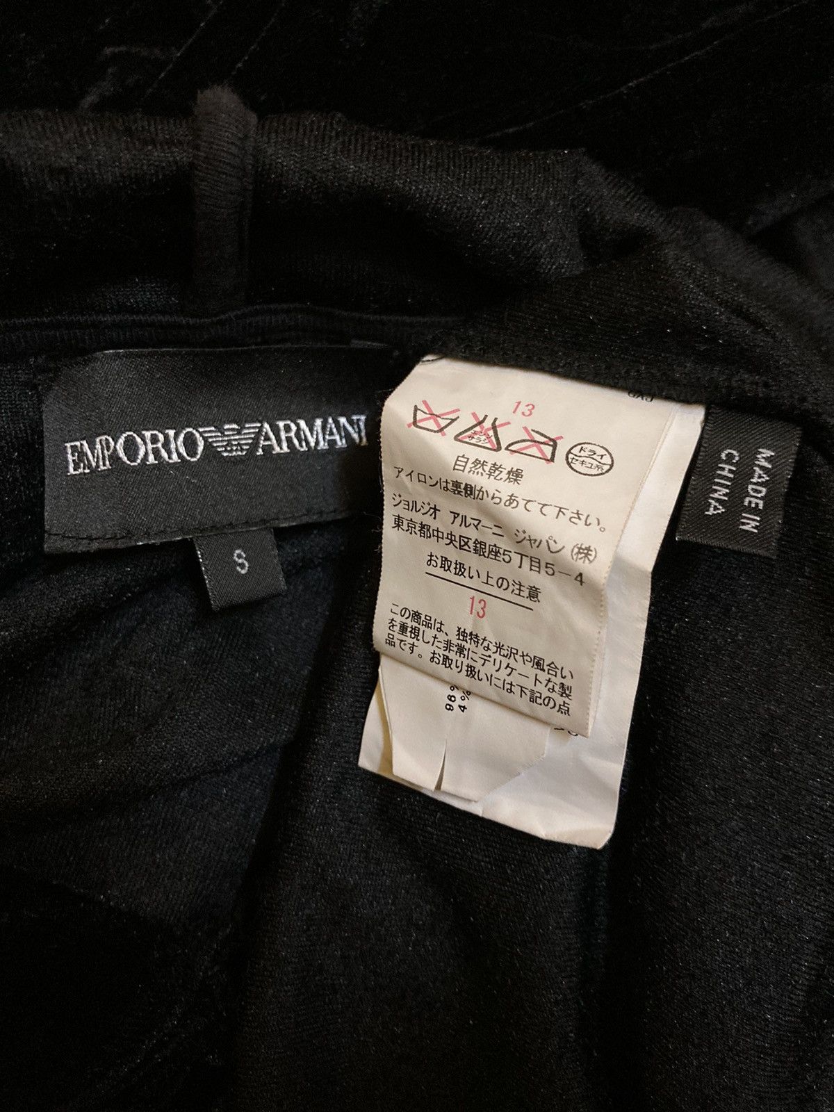 Emporio Armani EMPERIO ARMANI VELVET CAPES Size US S / EU 44-46 / 1 - 6 Thumbnail