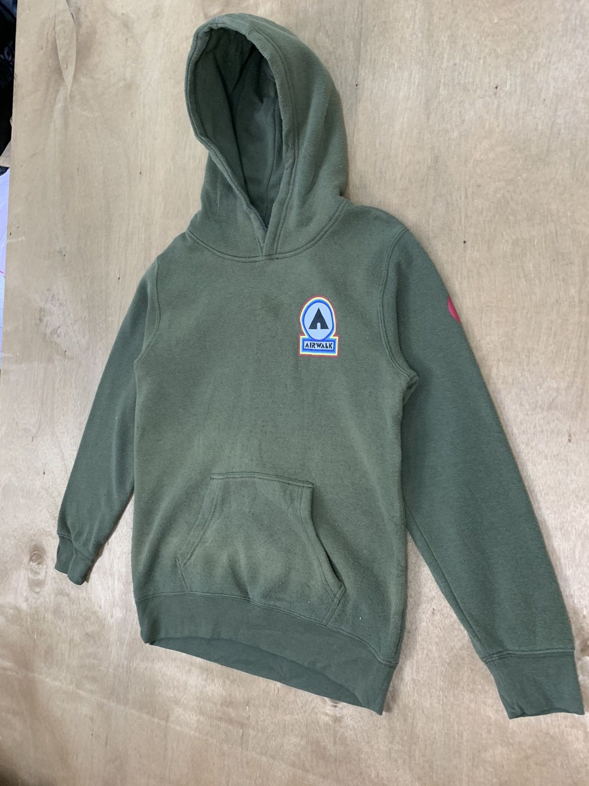 Airwalk × Japanese Brand AIRWALK Vintage 90s Skater Rainbow Chest Logo Hoodie Jacket Size US S / EU 44-46 / 1 - 6 Thumbnail