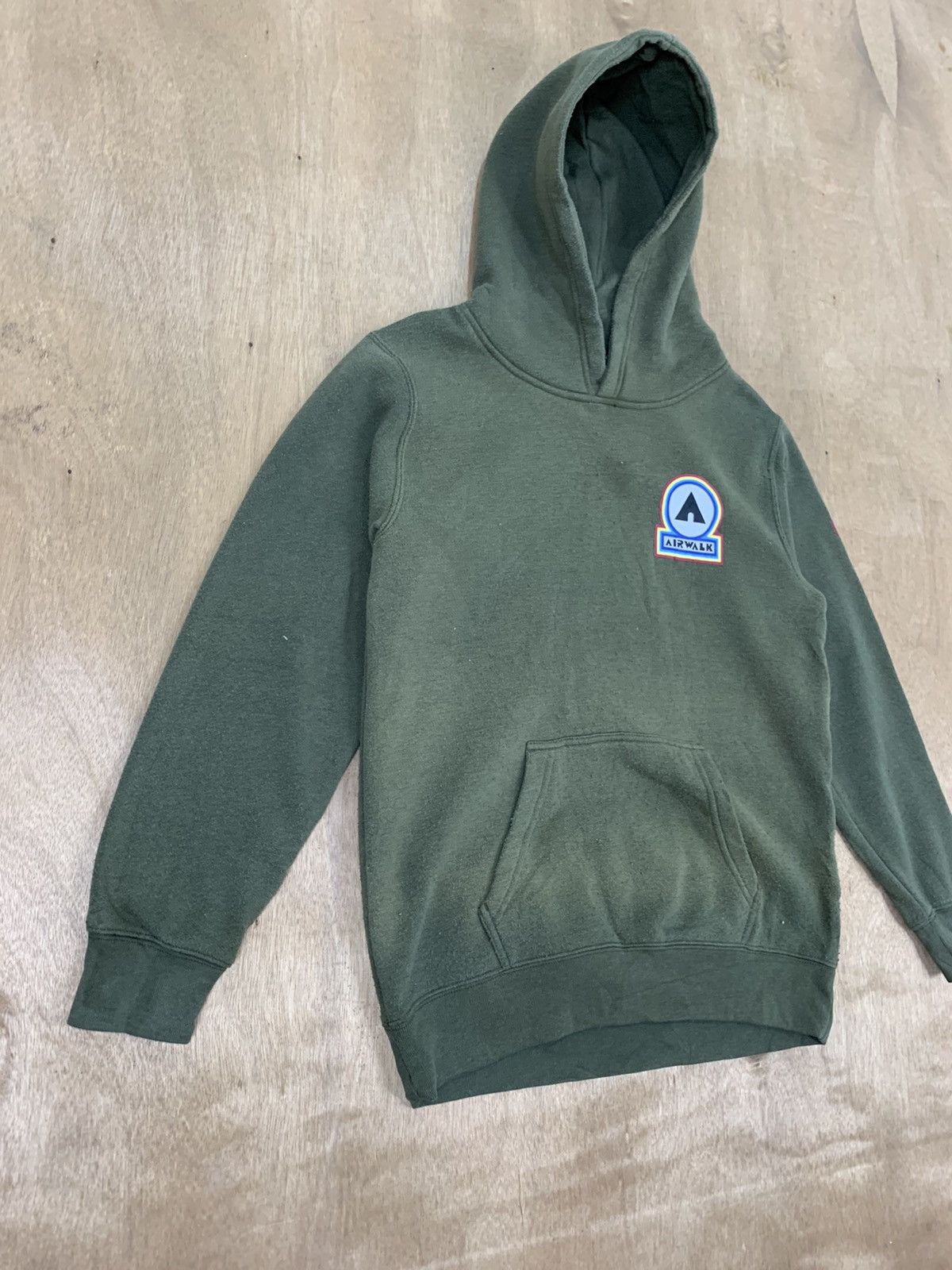 Airwalk × Japanese Brand AIRWALK Vintage 90s Skater Rainbow Chest Logo Hoodie Jacket Size US S / EU 44-46 / 1 - 5 Thumbnail