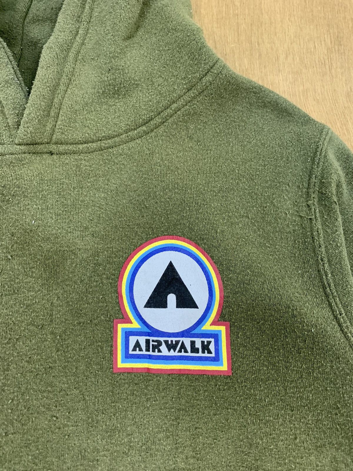 Airwalk × Japanese Brand AIRWALK Vintage 90s Skater Rainbow Chest Logo Hoodie Jacket Size US S / EU 44-46 / 1 - 7 Thumbnail