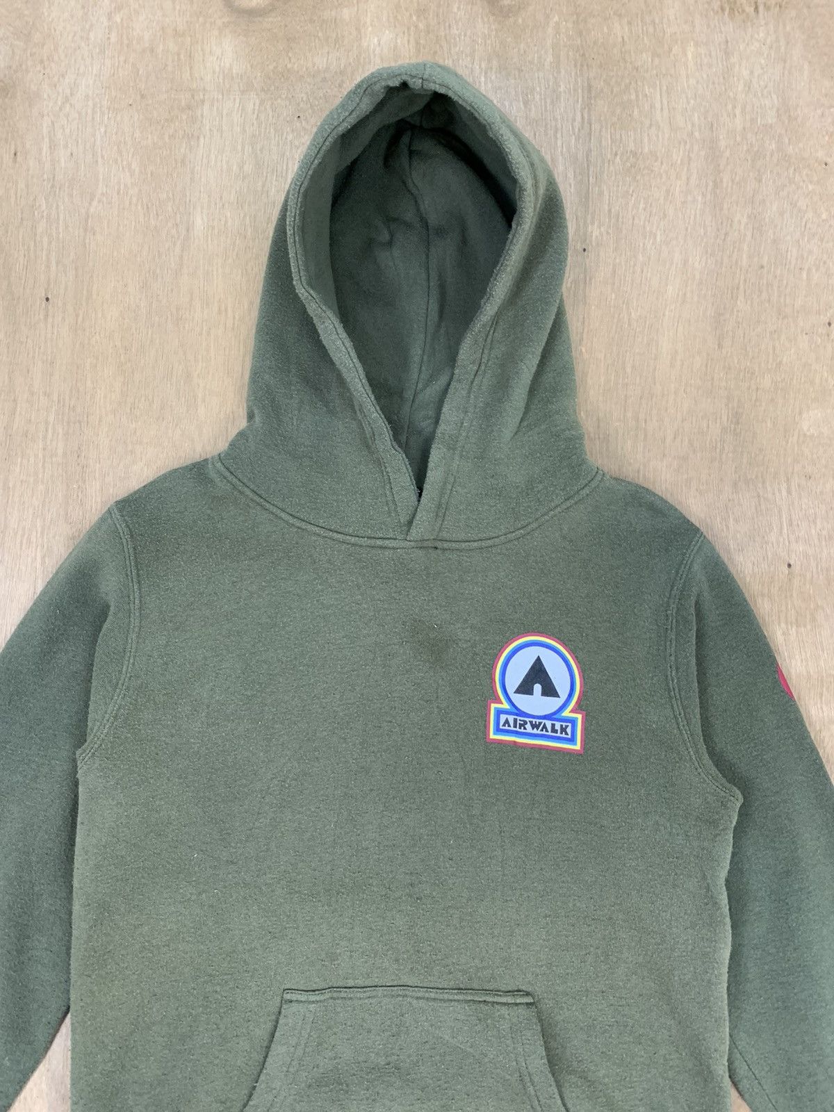 Airwalk × Japanese Brand AIRWALK Vintage 90s Skater Rainbow Chest Logo Hoodie Jacket Size US S / EU 44-46 / 1 - 3 Thumbnail