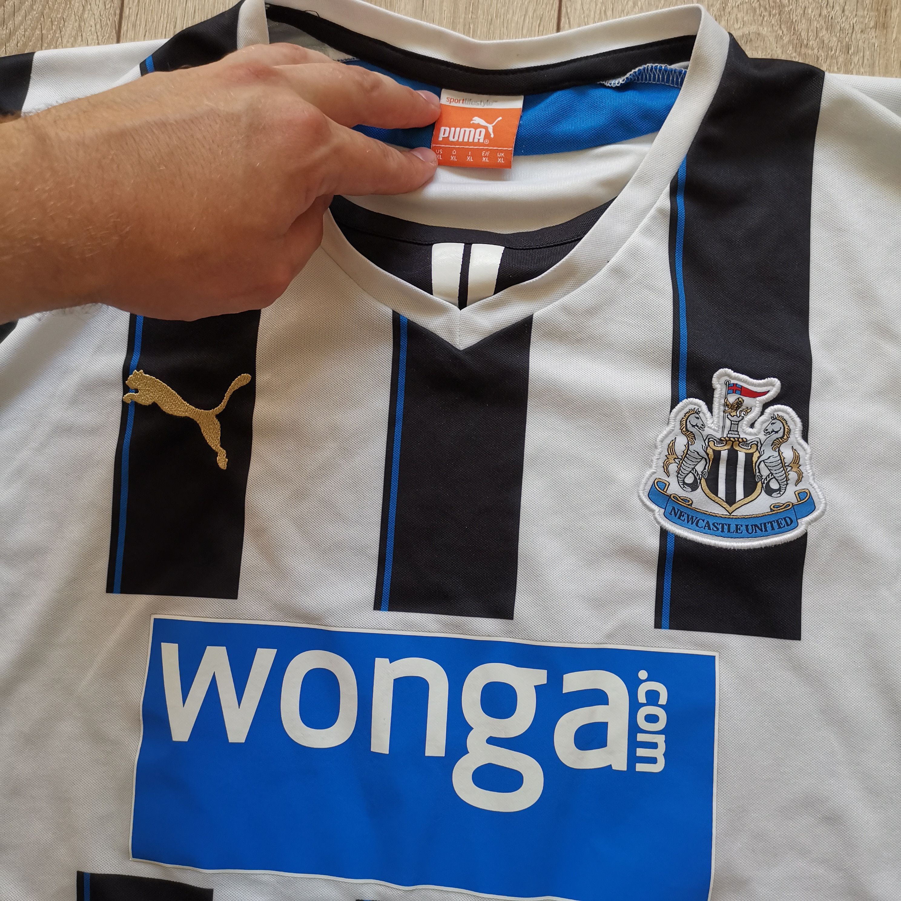 Puma Puma Newcastle 2013 2014 home soccer jersey football Size US XL / EU 56 / 4 - 4 Thumbnail