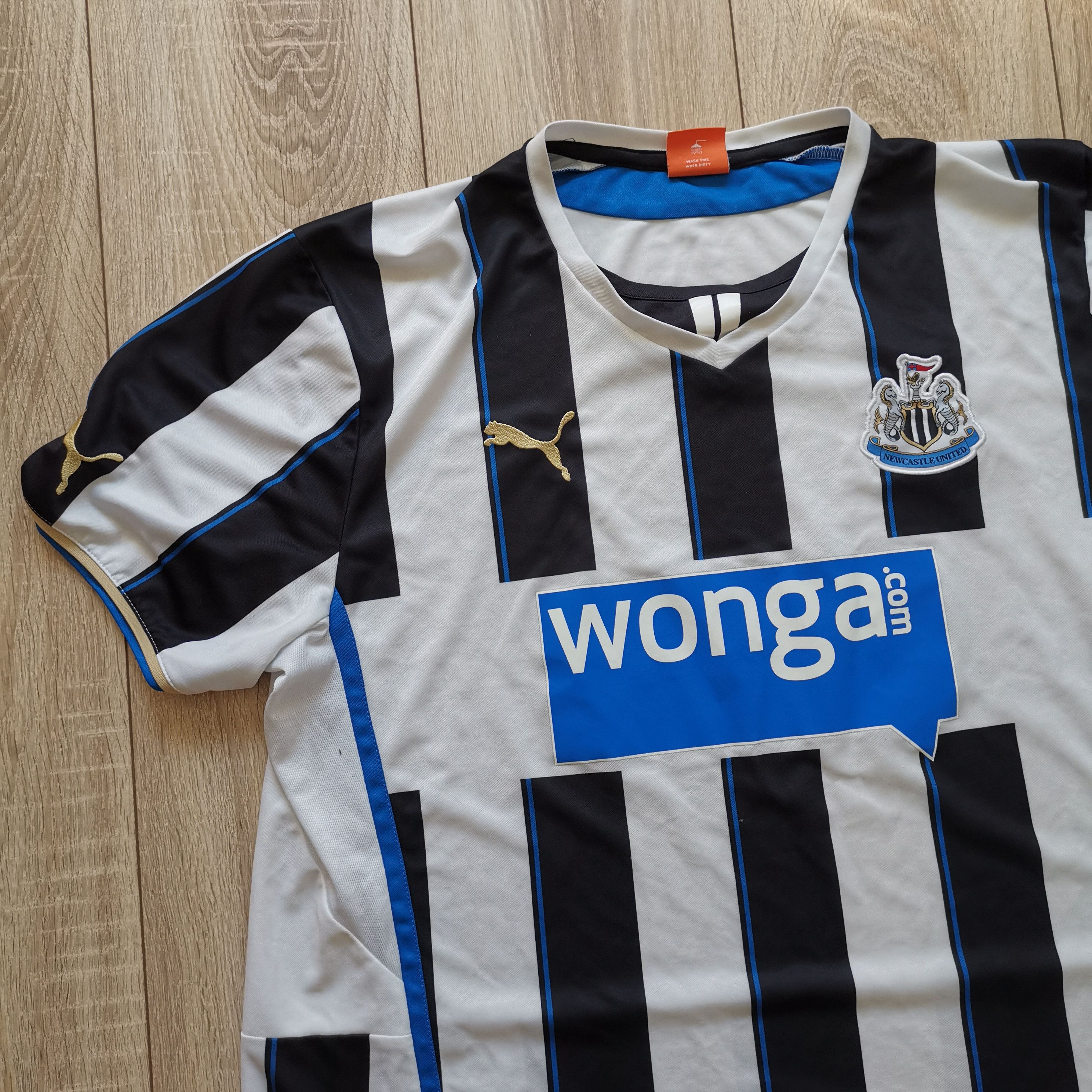 Puma Puma Newcastle 2013 2014 home soccer jersey football Size US XL / EU 56 / 4 - 1 Thumbnail