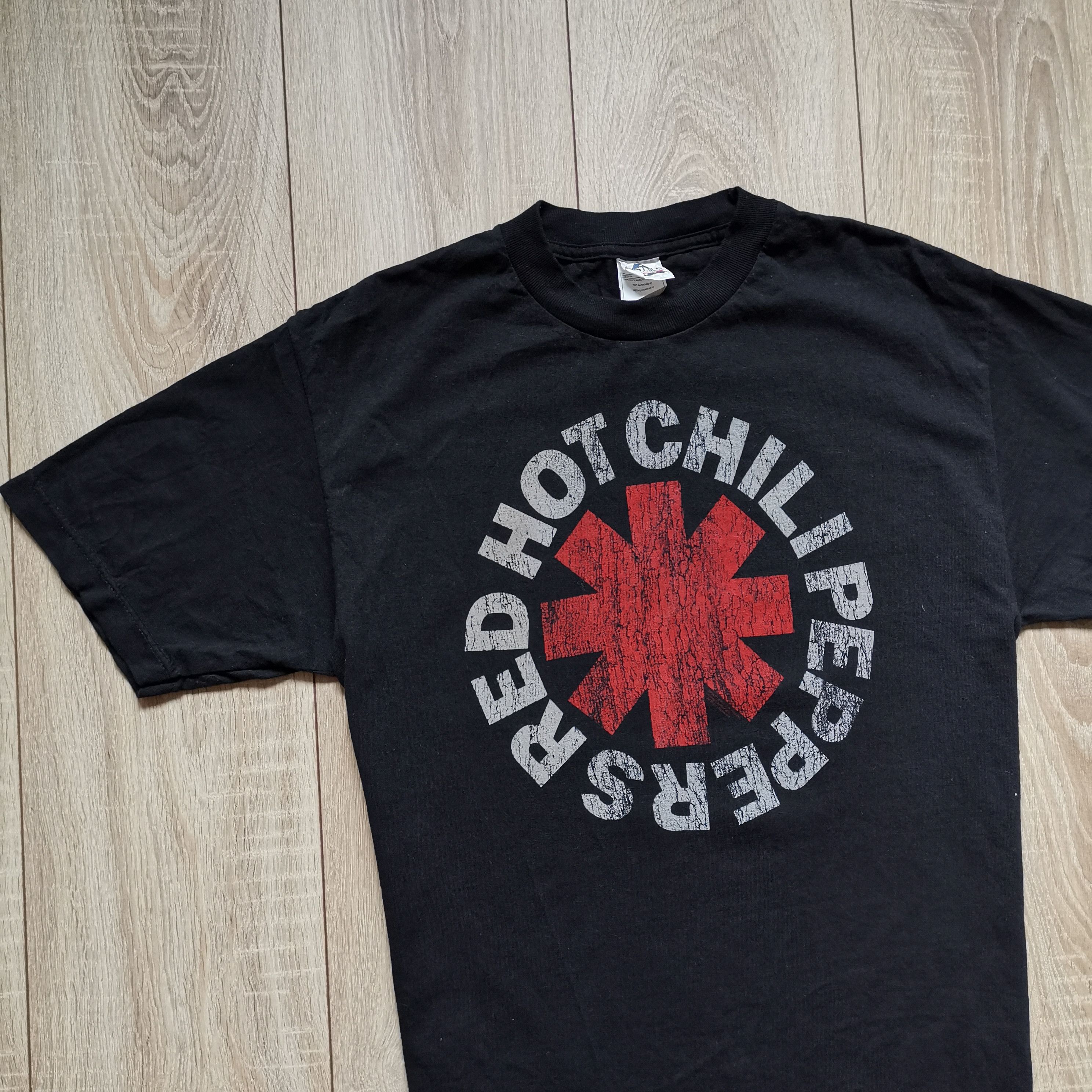 Band Tees × Vintage Red Hot Chili Peppers Logo Vintage RHCP Band Tee Size US M / EU 48-50 / 2 - 1 Thumbnail