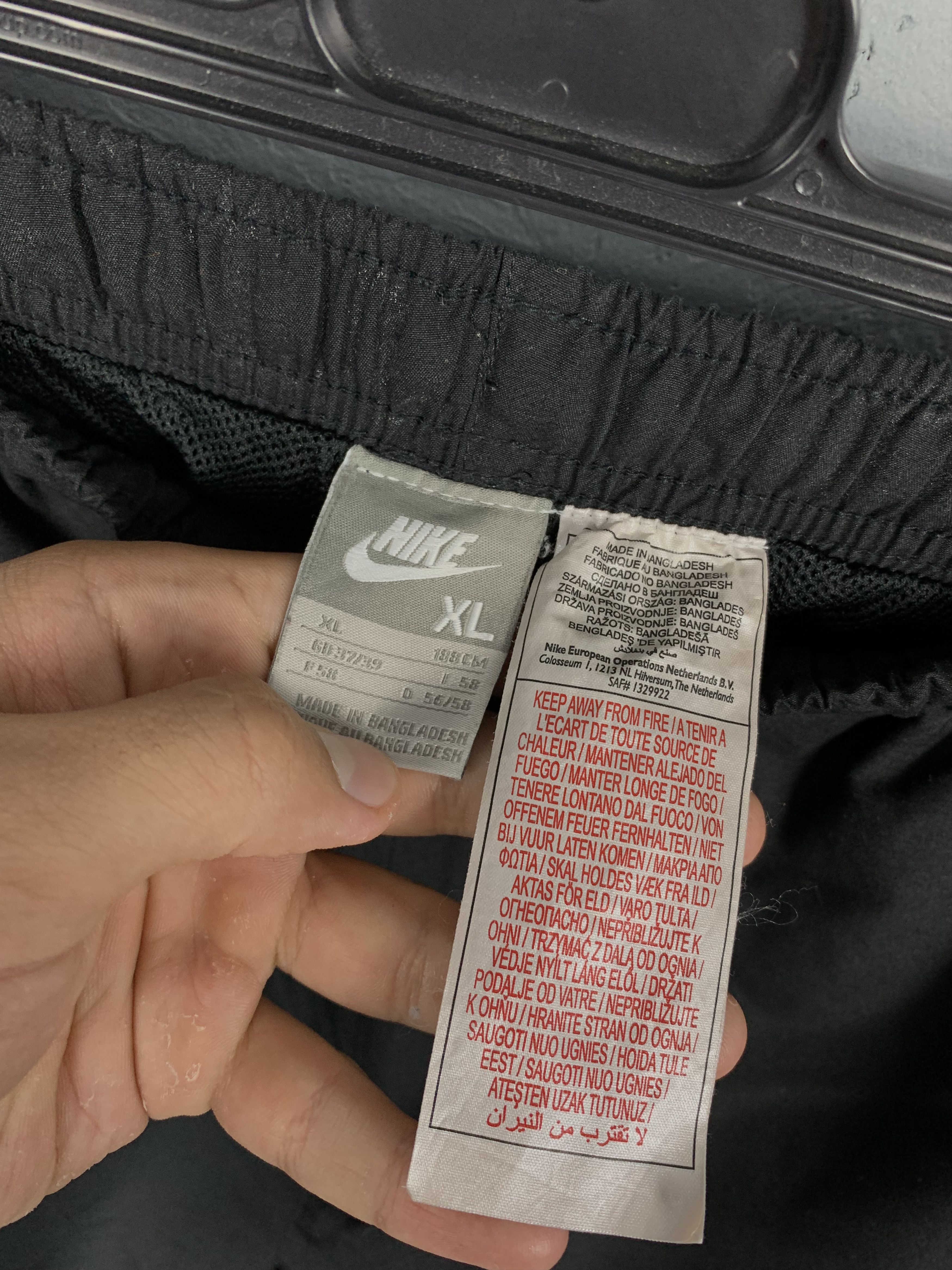 Nike × Vintage Nike Vintage Mens Nylon Shorts Y2K Big Logo Swoosh Size US 36 / EU 52 - 3 Thumbnail