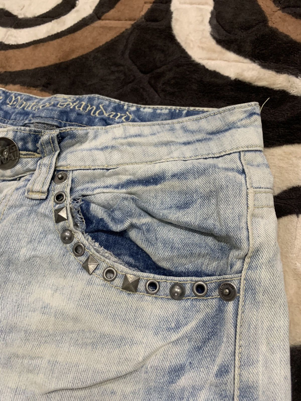 Japanese Brand THE VINTAGE STANDARD Studded Original Jean Distressed Denim Size US 30 / EU 46 - 9 Thumbnail