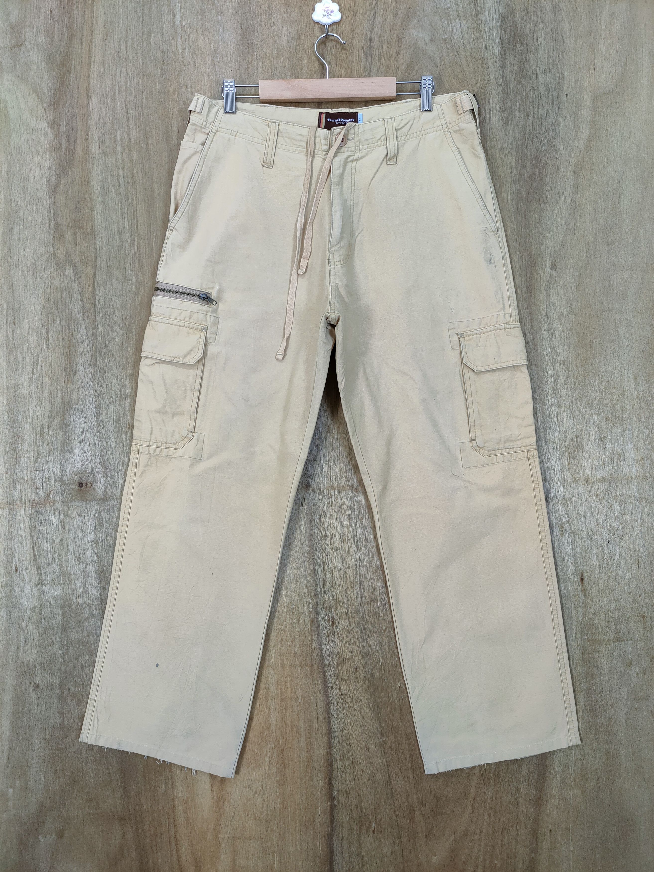 Japanese Brand JAPANESE BRAND KHAKI BAGGY CARGO PANTS Size US 32 / EU 48 - 1 Thumbnail