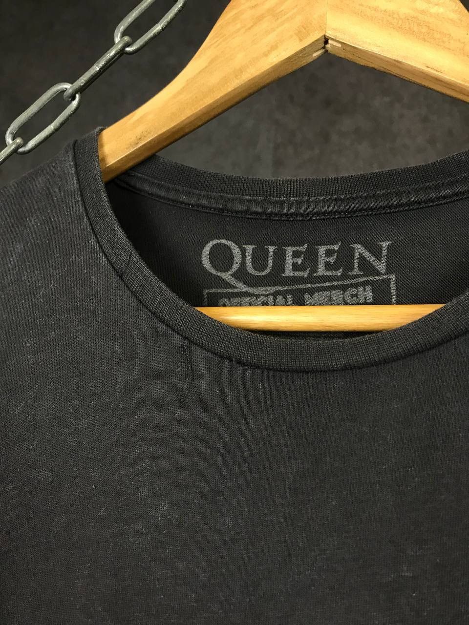 Band Tees Queen vintage rock band tee Size US S / EU 44-46 / 1 - 9 Thumbnail
