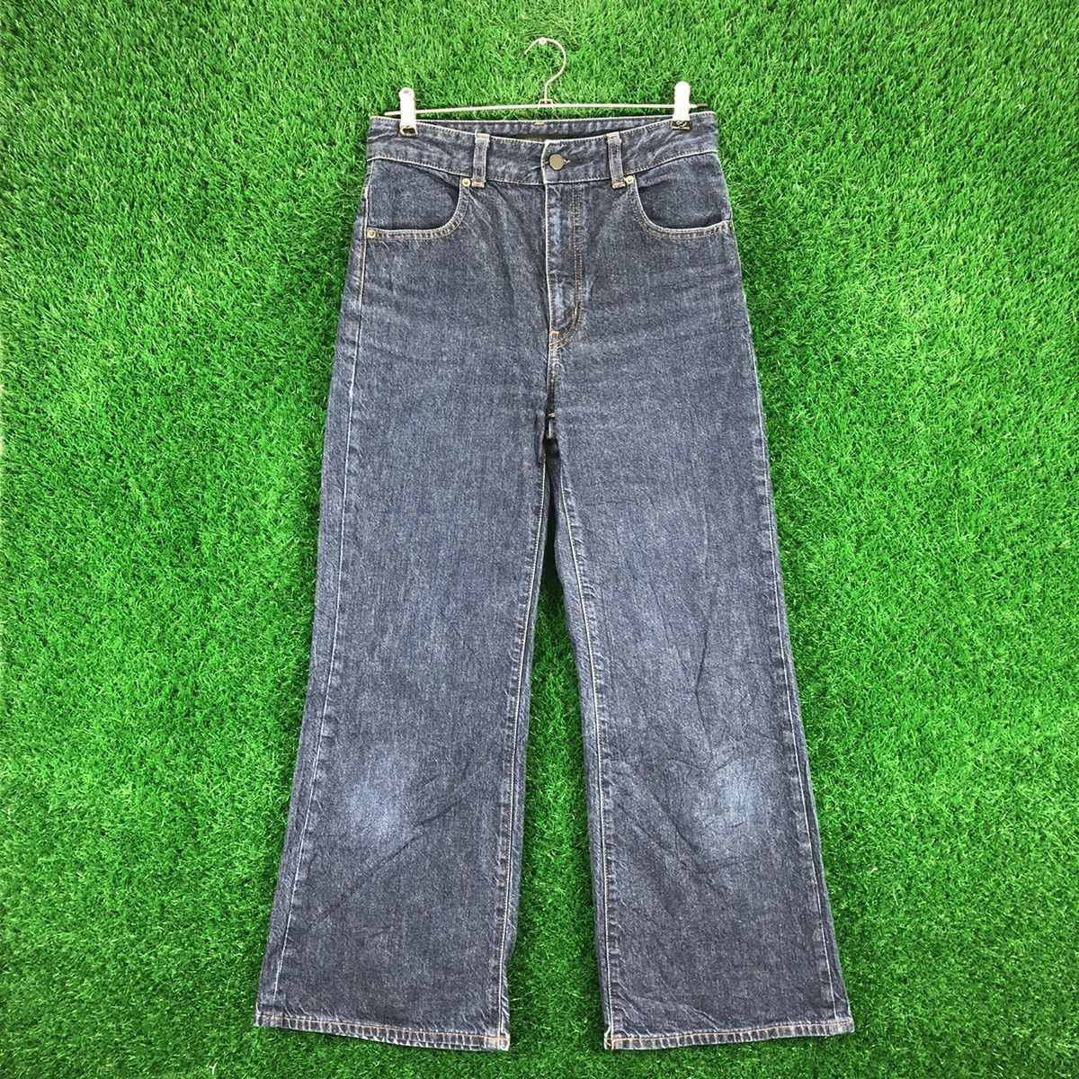 Uniqlo Vintage Uniqlo Black Label Bell Bottom Denim Pants Size US 28 / EU 44 - 1 Thumbnail
