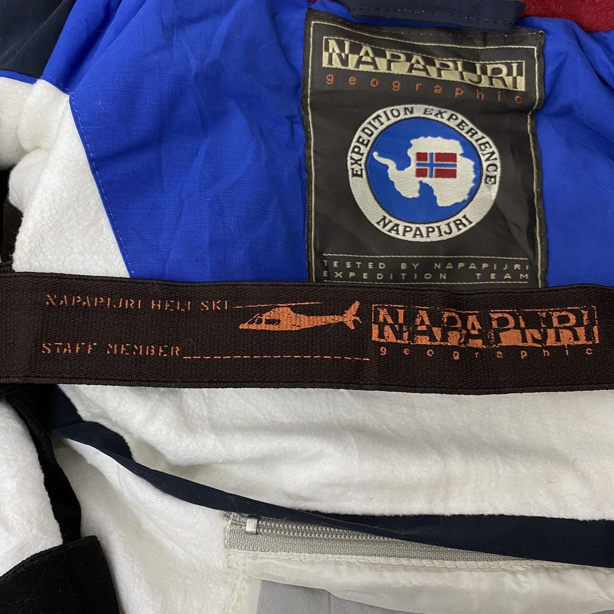 Napapijri Vintage NAPAPIJRI GEOGRAPHIC Embroiderd Logo Hooded Bomber Size US L / EU 52-54 / 3 - 5 Thumbnail