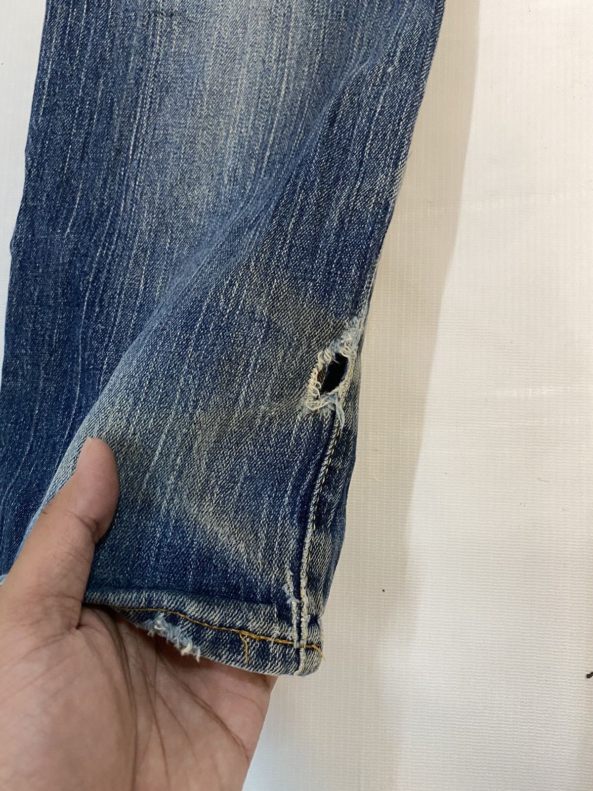 Japanese Brand × Uniqlo Uniqlo Uj Distressed Denim Jeans Size US 33 - 14 Thumbnail