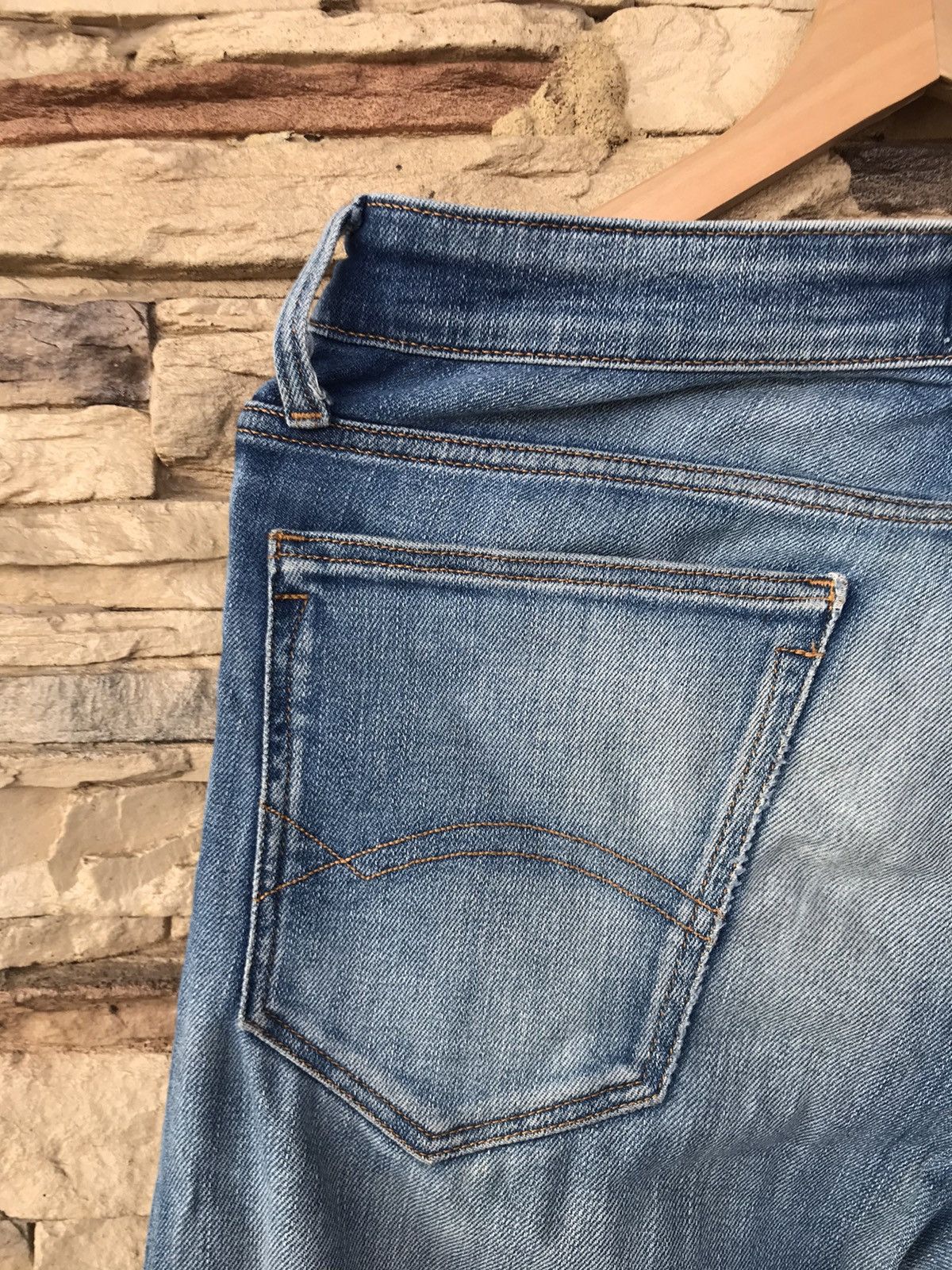 Tommy Hilfiger Vintage Hilfiger Denim Distressed Jeans Size US 32 / EU 48 - 12 Thumbnail