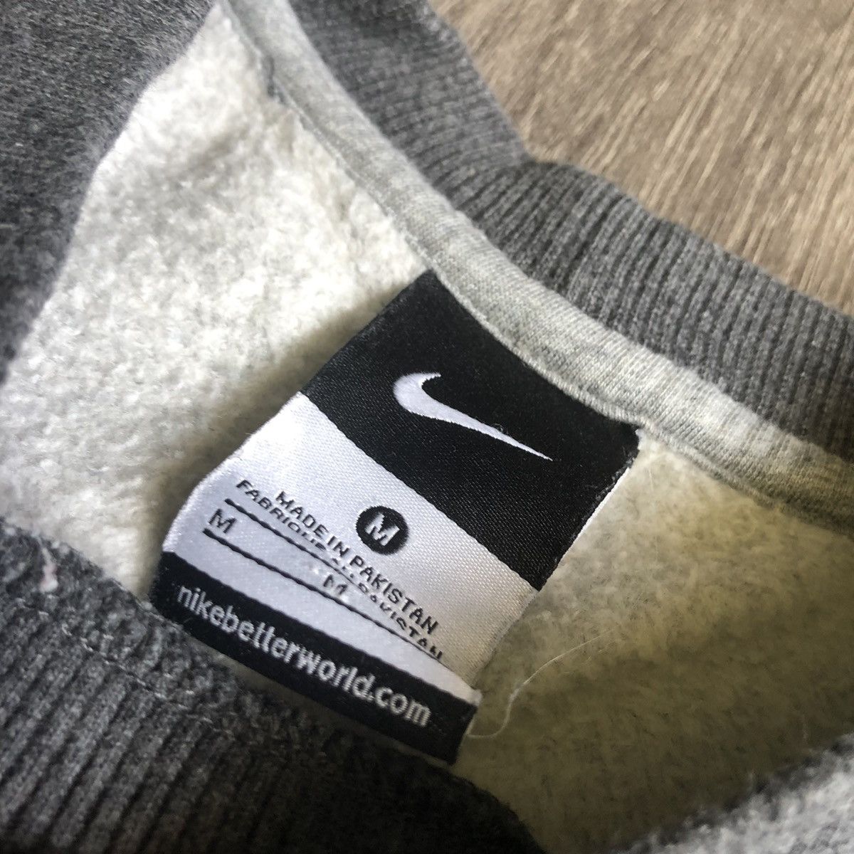 Nike Vintage Nike Basic Swoosh Logo Pullover Sweatshirt Crewneck Size US M / EU 48-50 / 2 - 3 Thumbnail