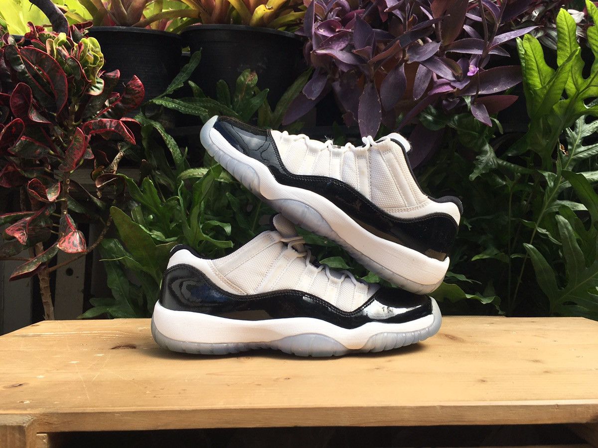 Jordan Brand × Nike Nike Air Jordan 11 Low BG Concord 2013 Size US 7 / EU 40 - 4 Thumbnail