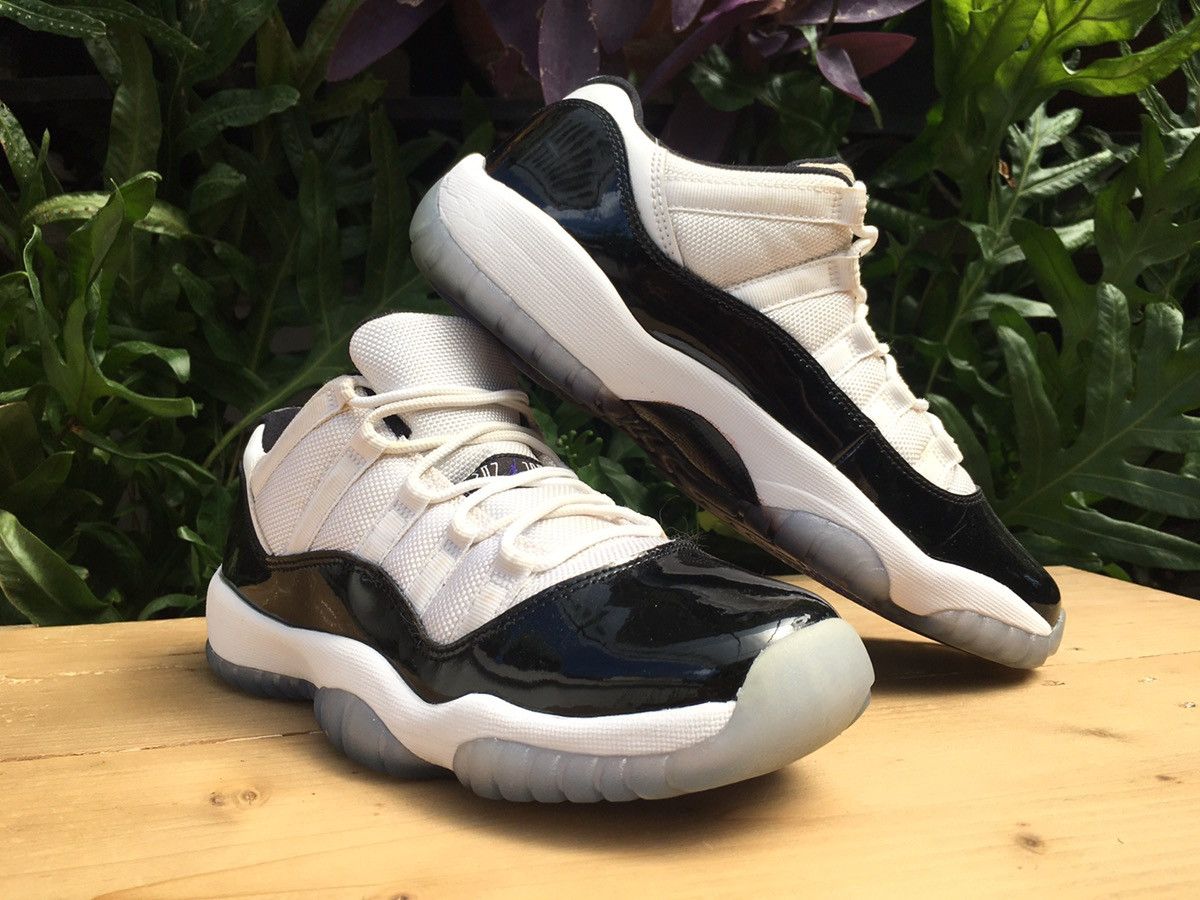 Jordan Brand × Nike Nike Air Jordan 11 Low BG Concord 2013 Size US 7 / EU 40 - 5 Thumbnail