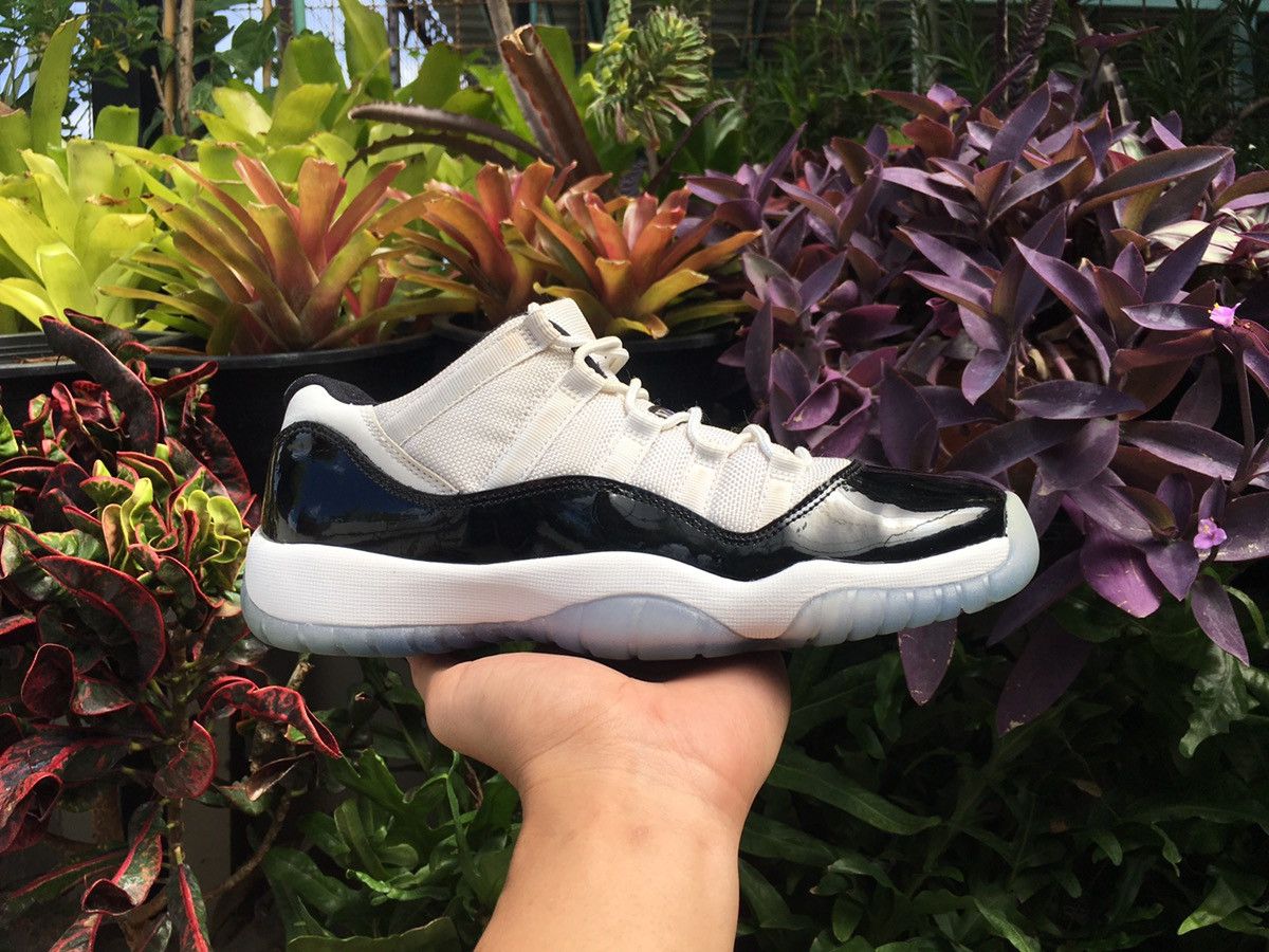 Jordan Brand × Nike Nike Air Jordan 11 Low BG Concord 2013 Size US 7 / EU 40 - 3 Thumbnail