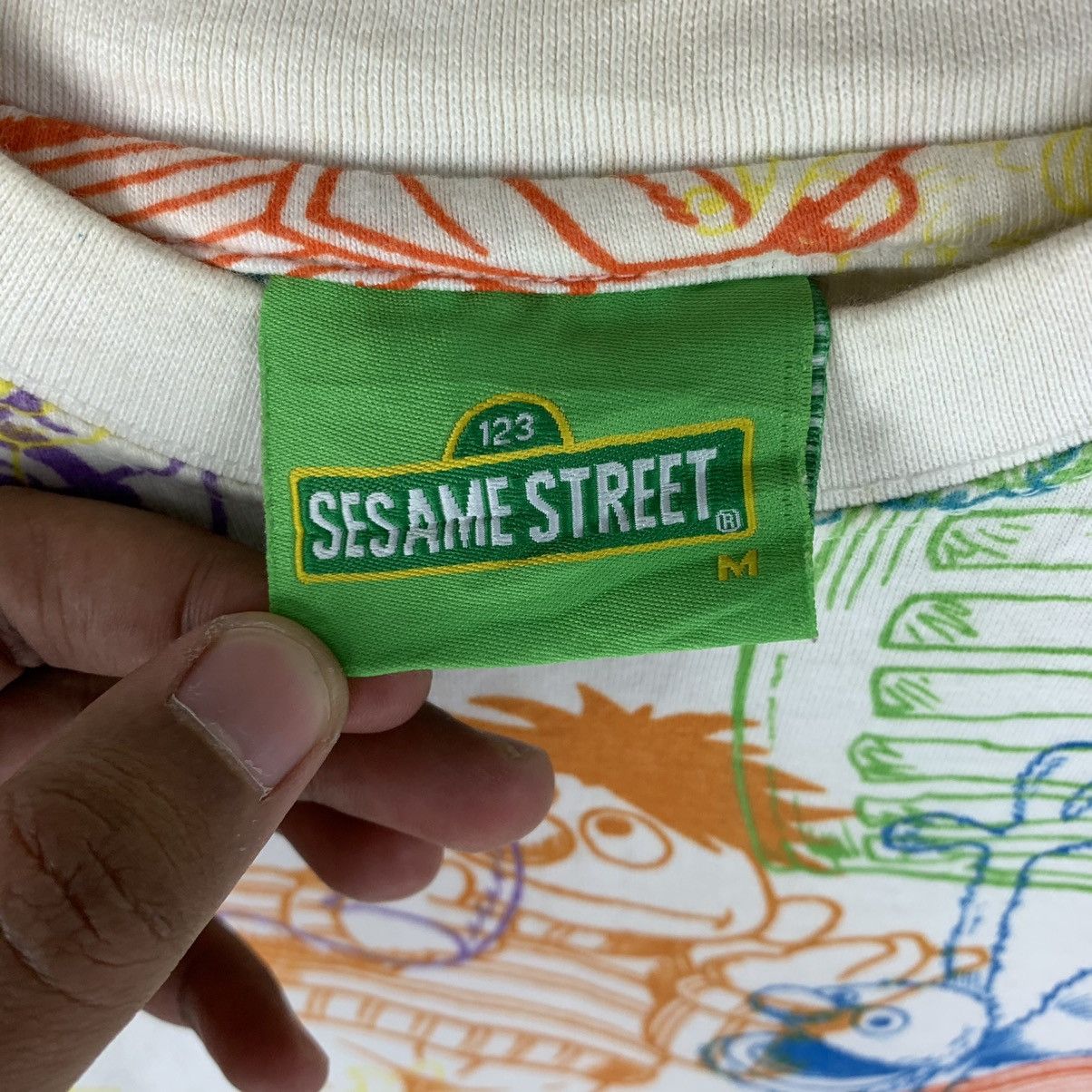 Cartoon Network × Vintage Vintage Sesame Street All Over Print Tshirt Size US M / EU 48-50 / 2 - 3 Thumbnail