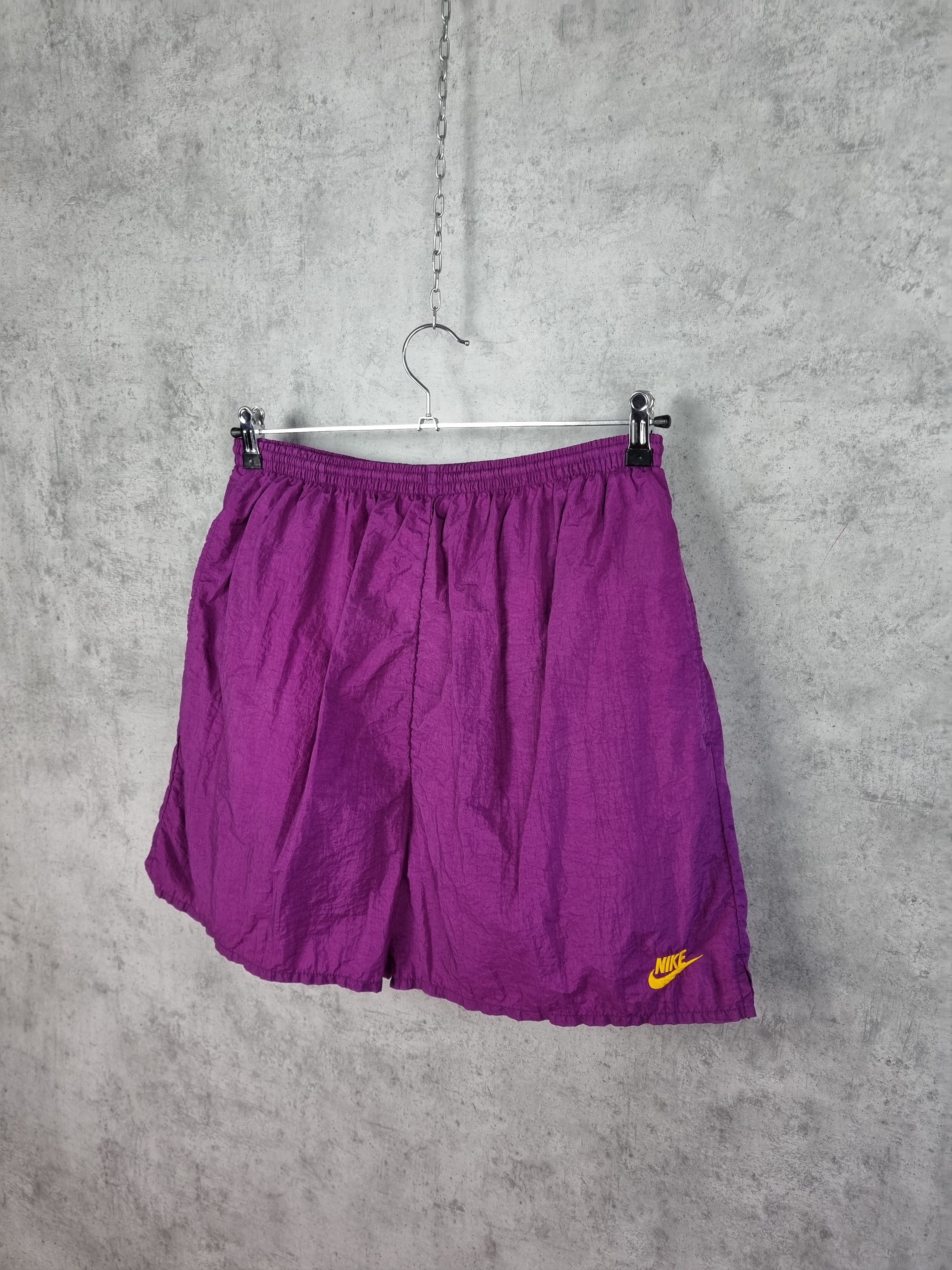 Nike × Vintage 90s NIKE Big Logo Nylon Sports Running Shorts Size US 32 / EU 48 - 9 Thumbnail