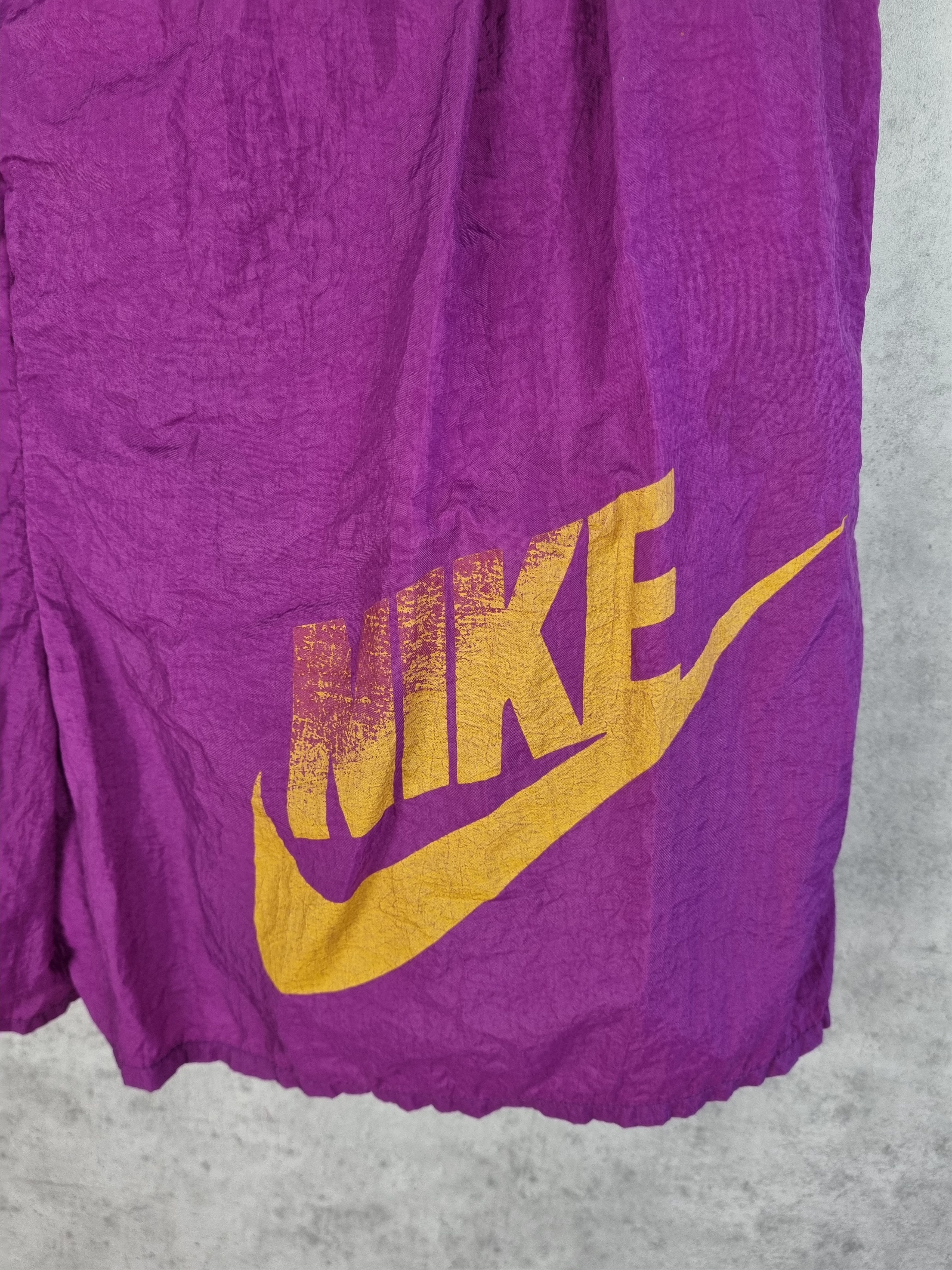 Nike × Vintage 90s NIKE Big Logo Nylon Sports Running Shorts Size US 32 / EU 48 - 3 Thumbnail