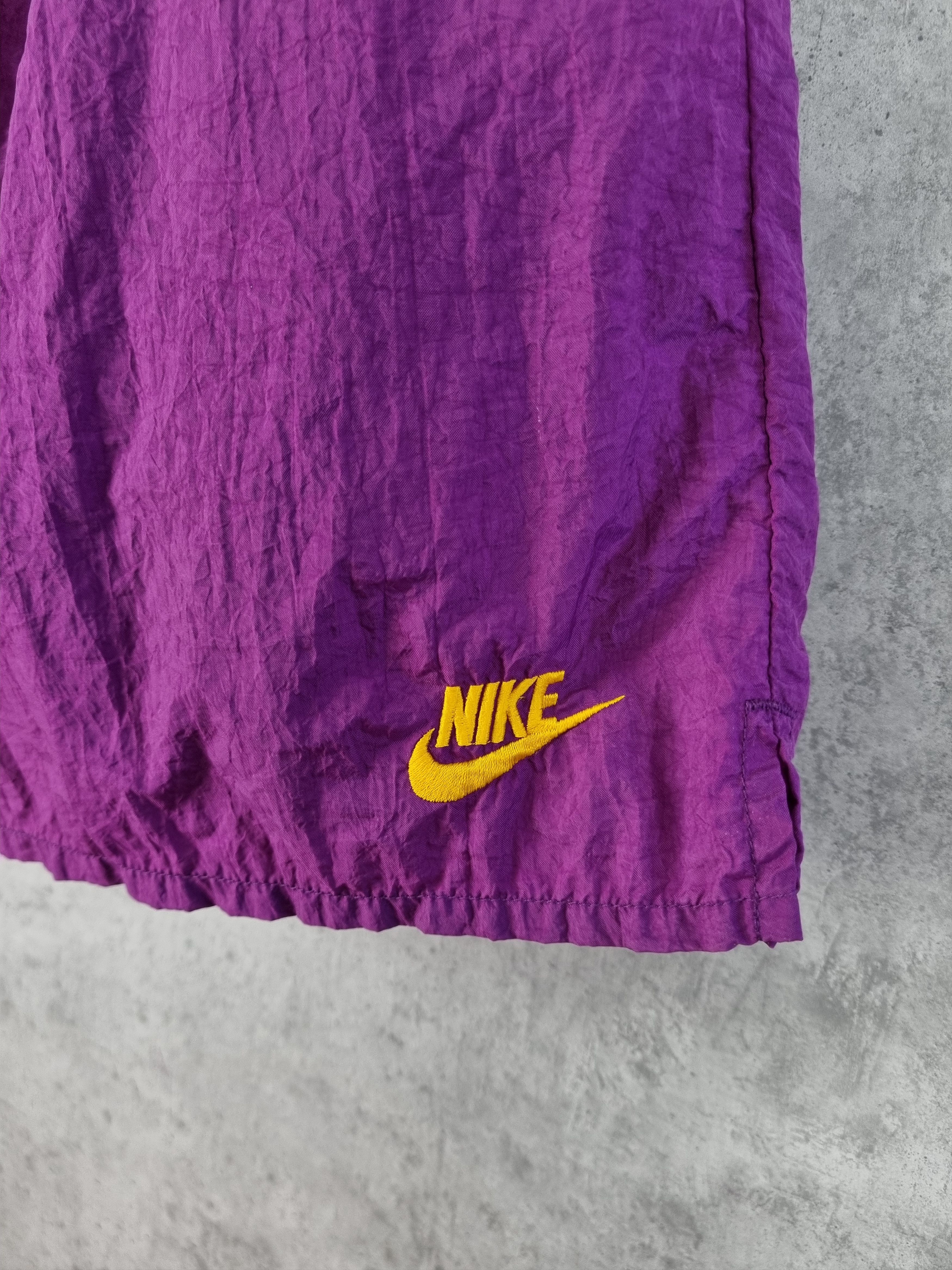 Nike × Vintage 90s NIKE Big Logo Nylon Sports Running Shorts Size US 32 / EU 48 - 4 Thumbnail
