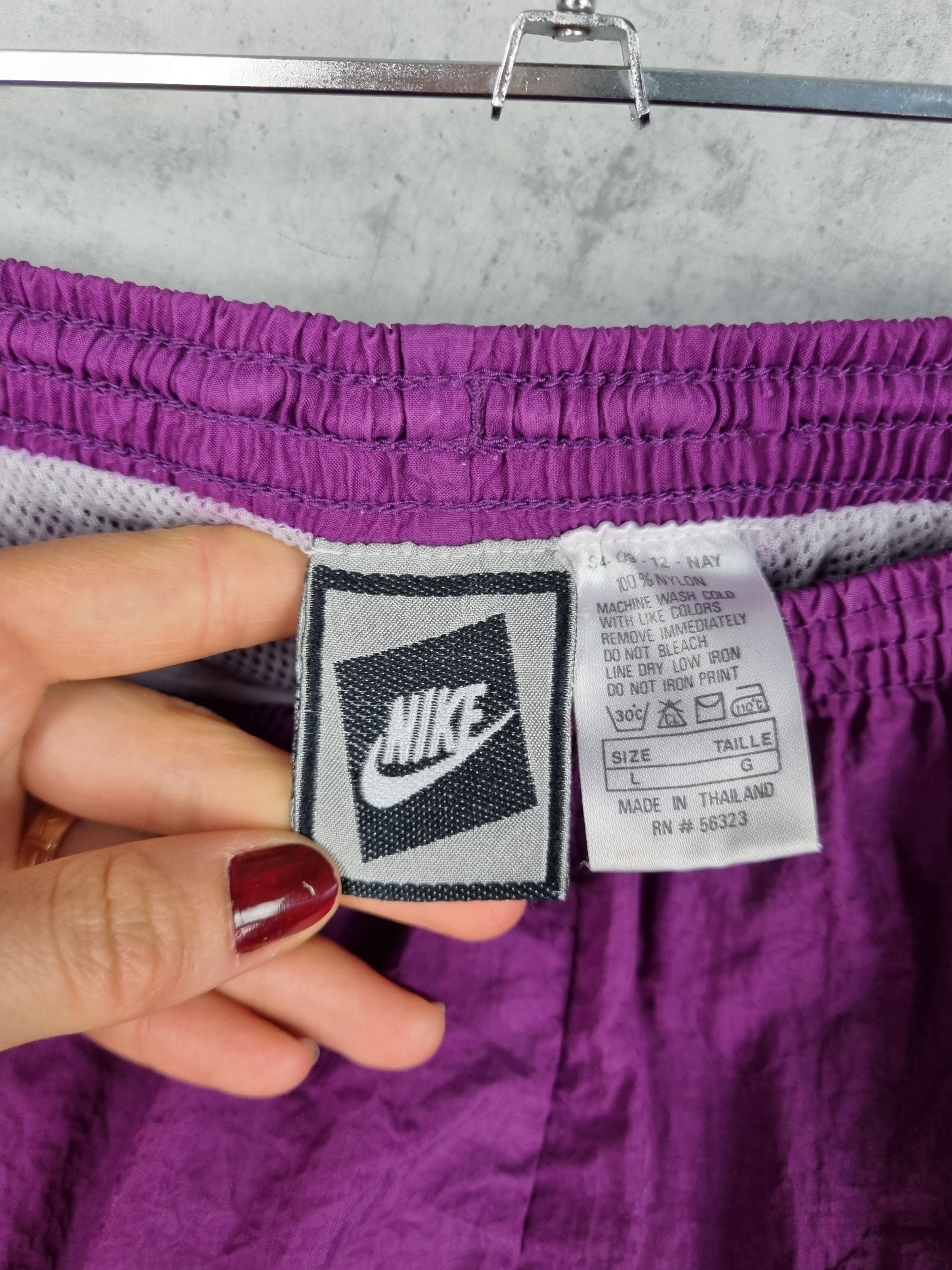 Nike × Vintage 90s NIKE Big Logo Nylon Sports Running Shorts Size US 32 / EU 48 - 6 Thumbnail