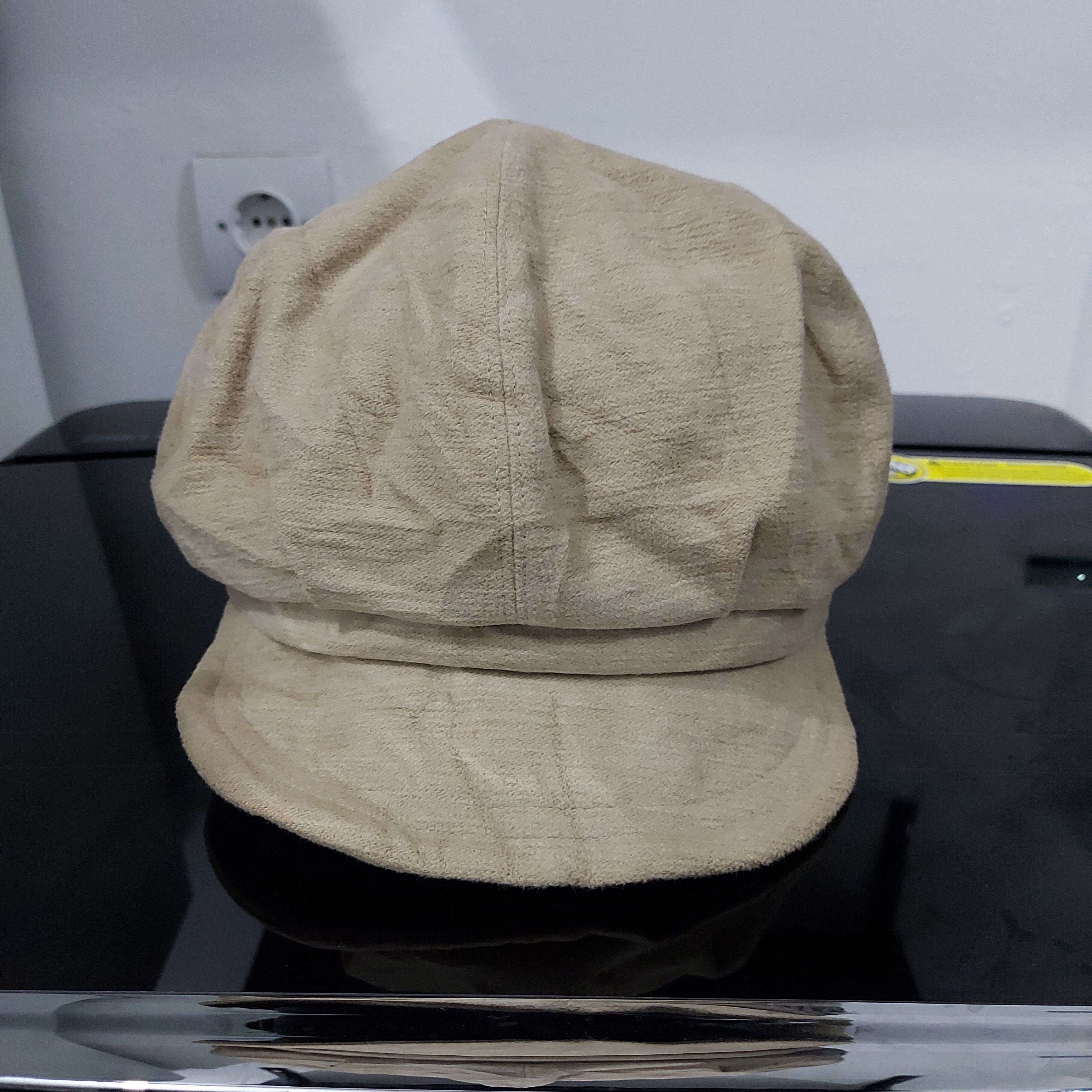 image of Vivienne Westwood Vivenne Westwood Hat in Cream, Men's