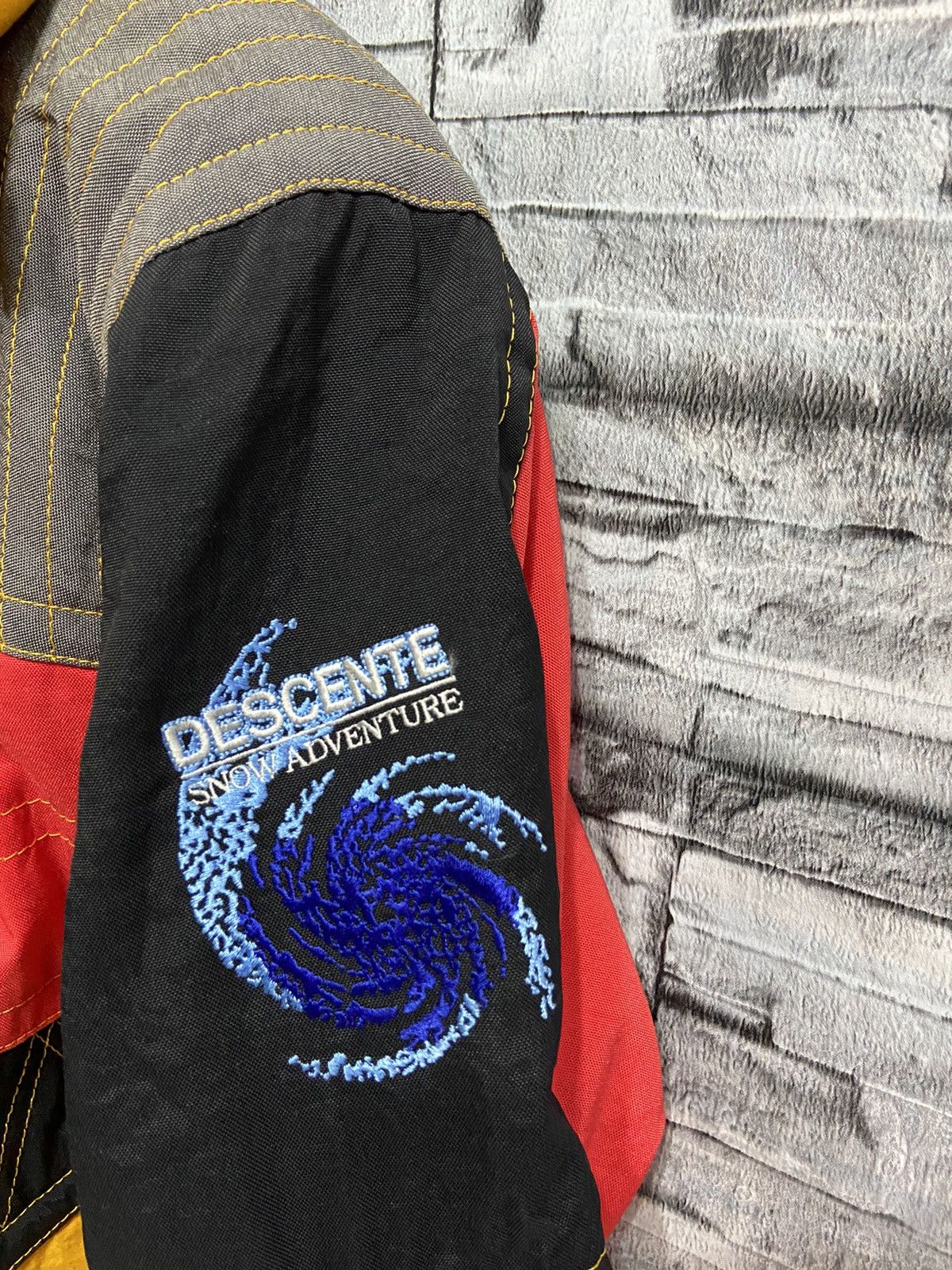 Descente Vintage Descente Jacket Ski Bomber Windbreaker Size US S / EU 44-46 / 1 - 8 Thumbnail