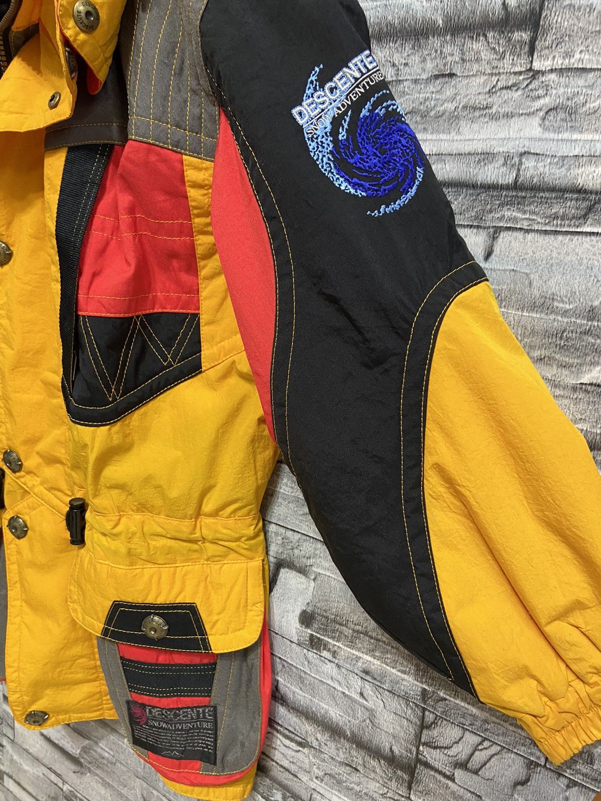 Descente Vintage Descente Jacket Ski Bomber Windbreaker Size US S / EU 44-46 / 1 - 7 Thumbnail