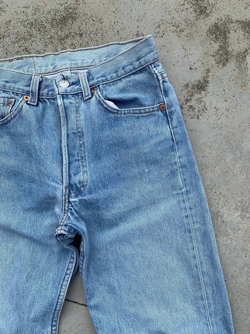 Levi's Levis 501 Button Fly Light Washed Distressed Vintage Jeans Size US 26 / EU 42 - 3 Thumbnail