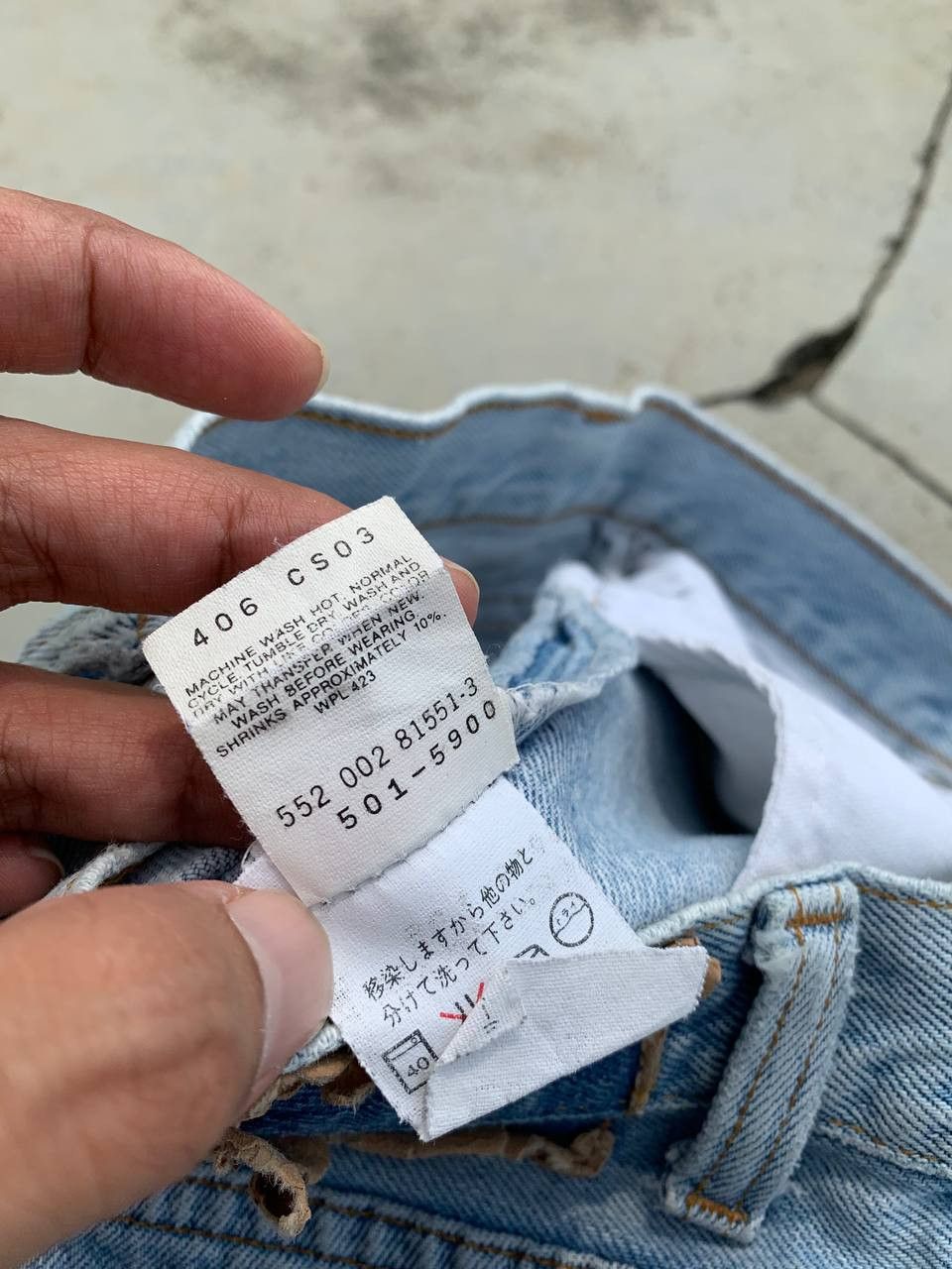 Levi's Levis 501 Button Fly Light Washed Distressed Vintage Jeans Size US 26 / EU 42 - 18 Thumbnail
