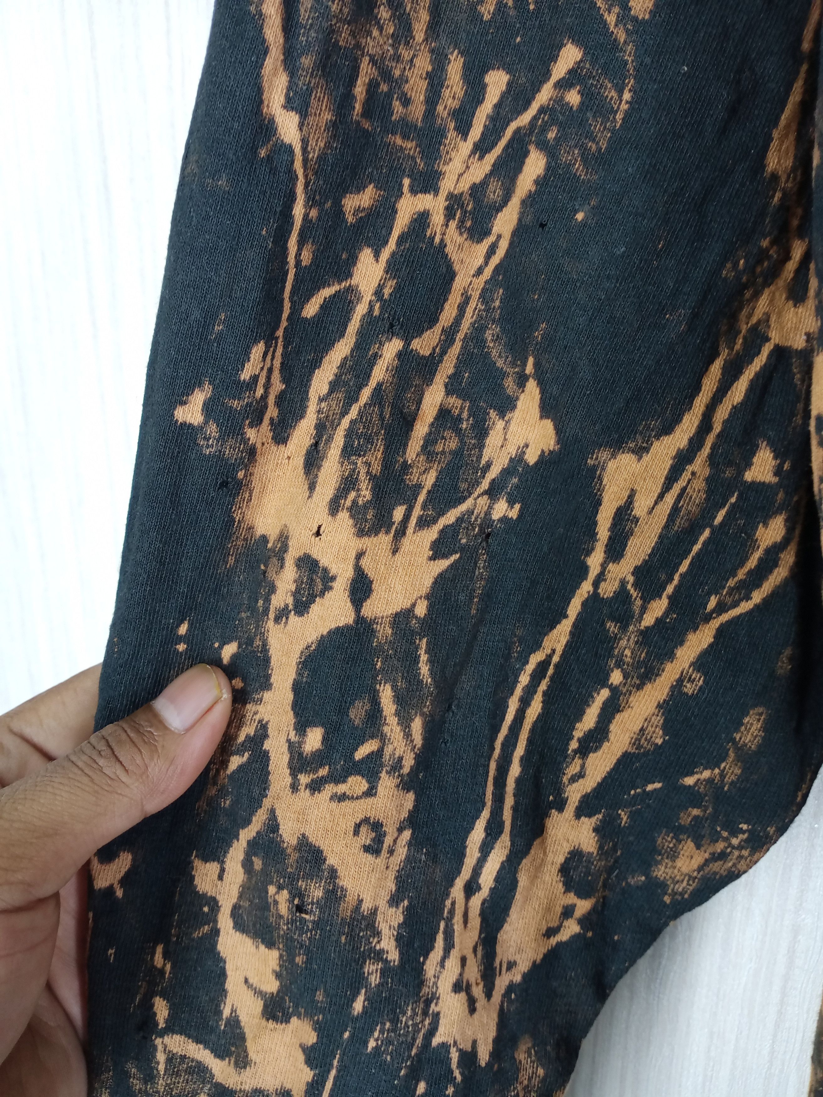 Carhartt Vintage Carhartt Long Sleeve Acid Wash Tshirt Size US XL / EU 56 / 4 - 7 Thumbnail
