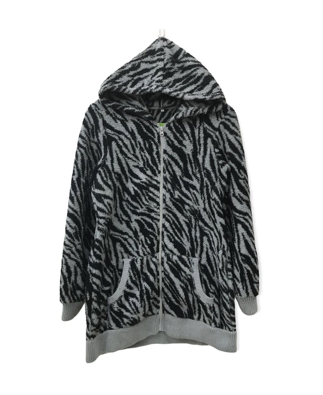 Japanese Brand 🔥 Zebra Print Fuzzy Hoodie Jacket – Size M 🔥 Size US M / EU 48-50 / 2 - 1 Thumbnail