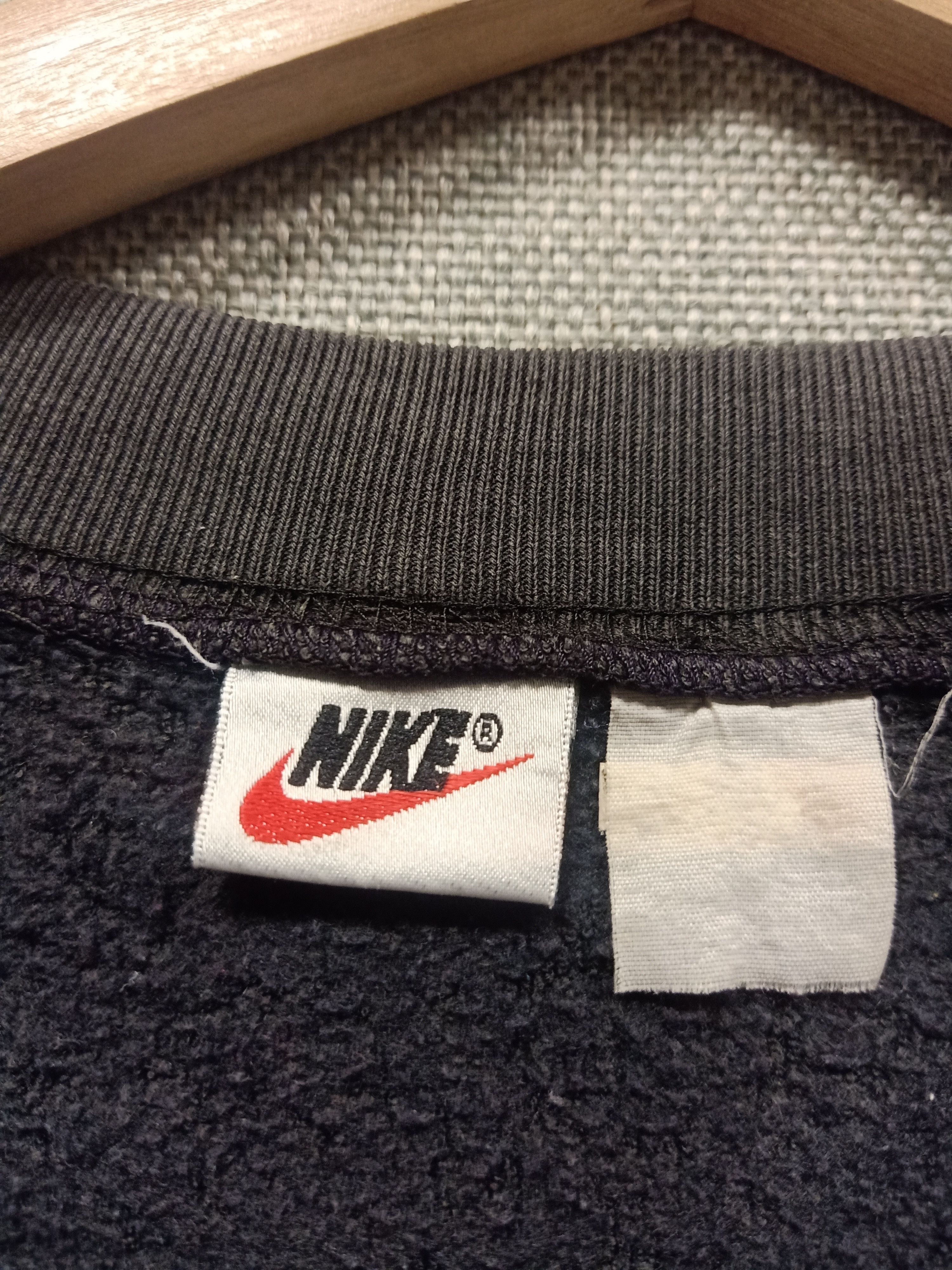Nike ACG Vintage 90s sweatshirt nike acg small logo embroidery Size US L / EU 52-54 / 3 - 3 Thumbnail