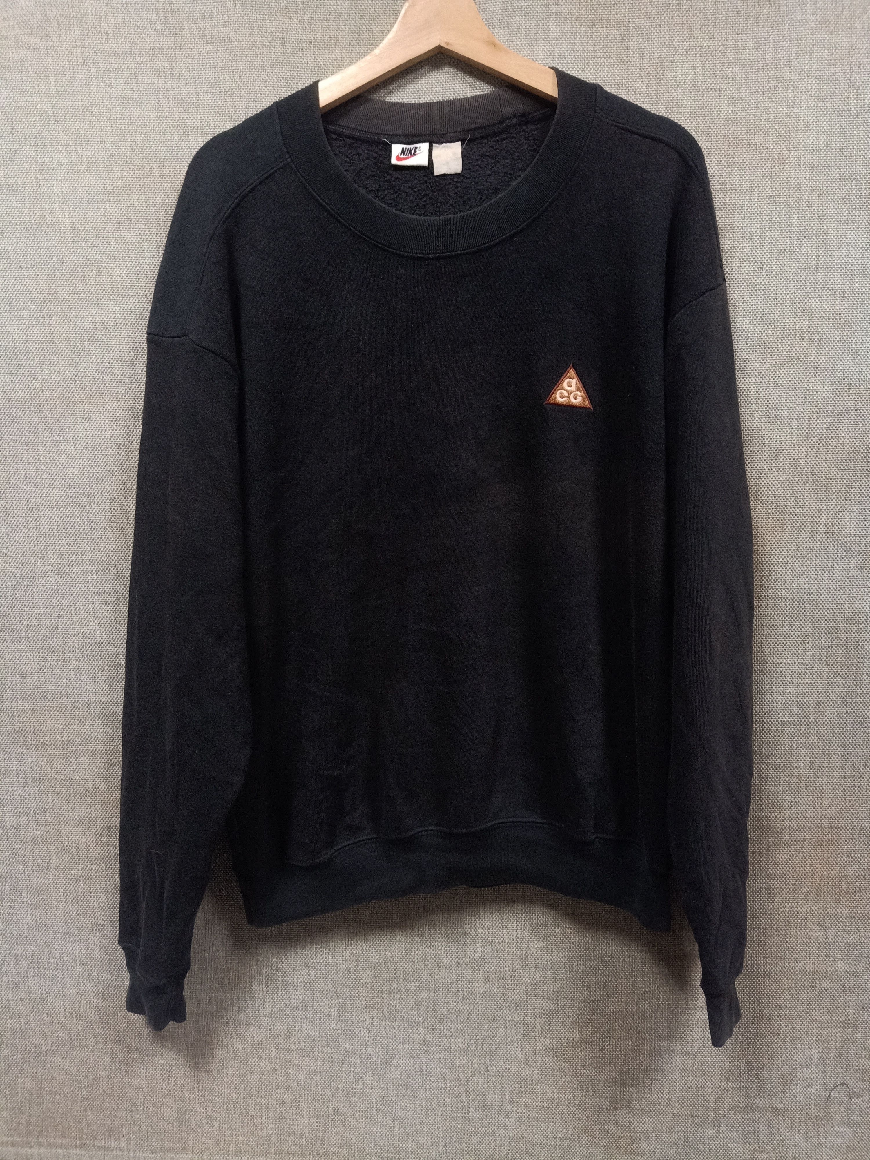 Nike ACG Vintage 90s sweatshirt nike acg small logo embroidery Size US L / EU 52-54 / 3 - 1 Thumbnail