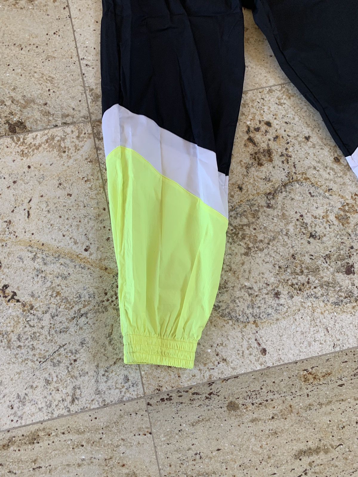 Vetements ETE19 Track Pants in Black & Highlighter Yellow Size US 30 / EU 46 - 4 Thumbnail