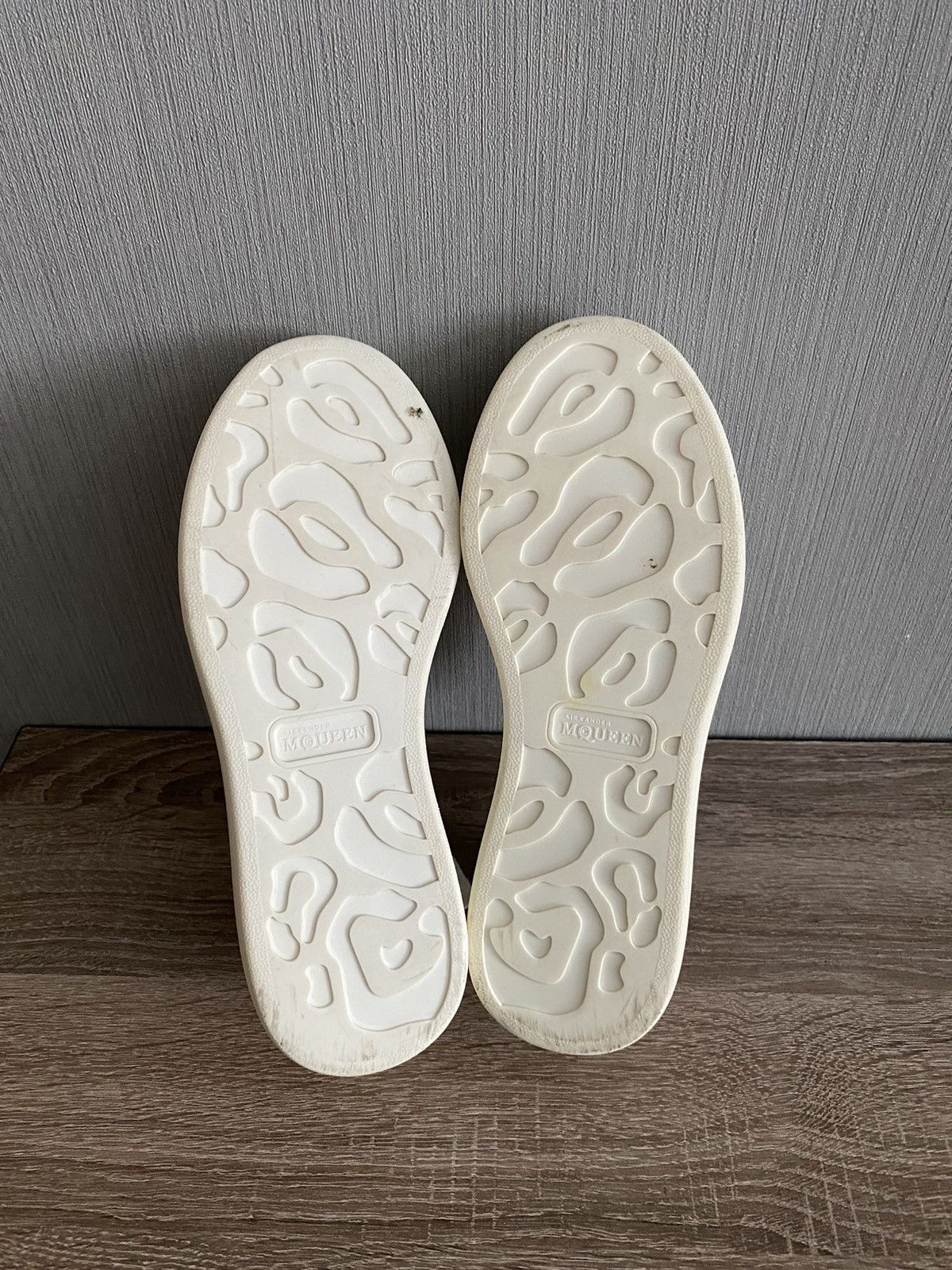 Alexander McQueen Alexander Mcqueen White Pink sneakers Size US 7 / IT 37 - 7 Thumbnail