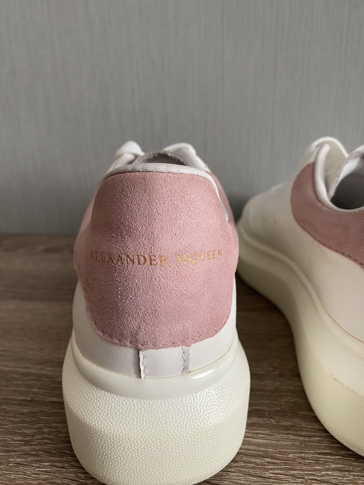 Alexander McQueen Alexander Mcqueen White Pink sneakers Size US 7 / IT 37 - 4 Thumbnail