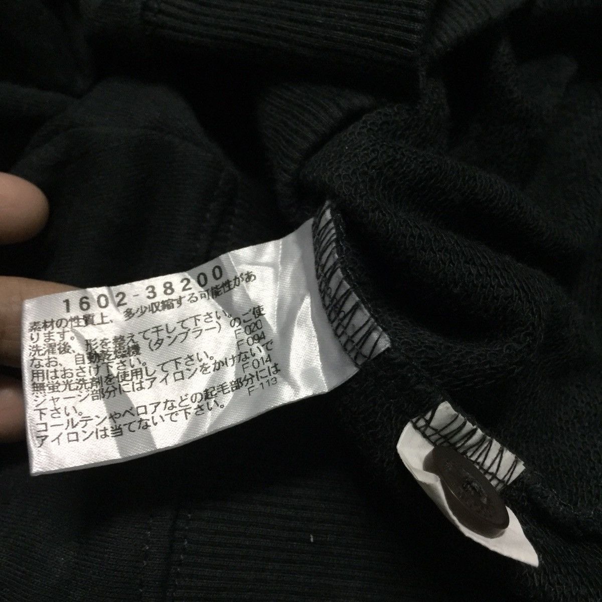 Japanese Brand Vintage Crocodile Sweatshirt Small Logo Size US L / EU 52-54 / 3 - 15 Thumbnail
