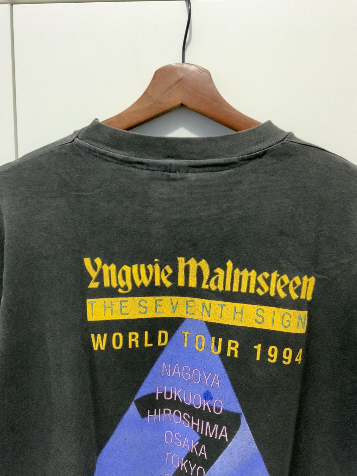 Band Tees Yngwie Malmsteen The Seventh Sign World Tour 1994 Vintage🔥 Size US L / EU 52-54 / 3 - 14 Thumbnail