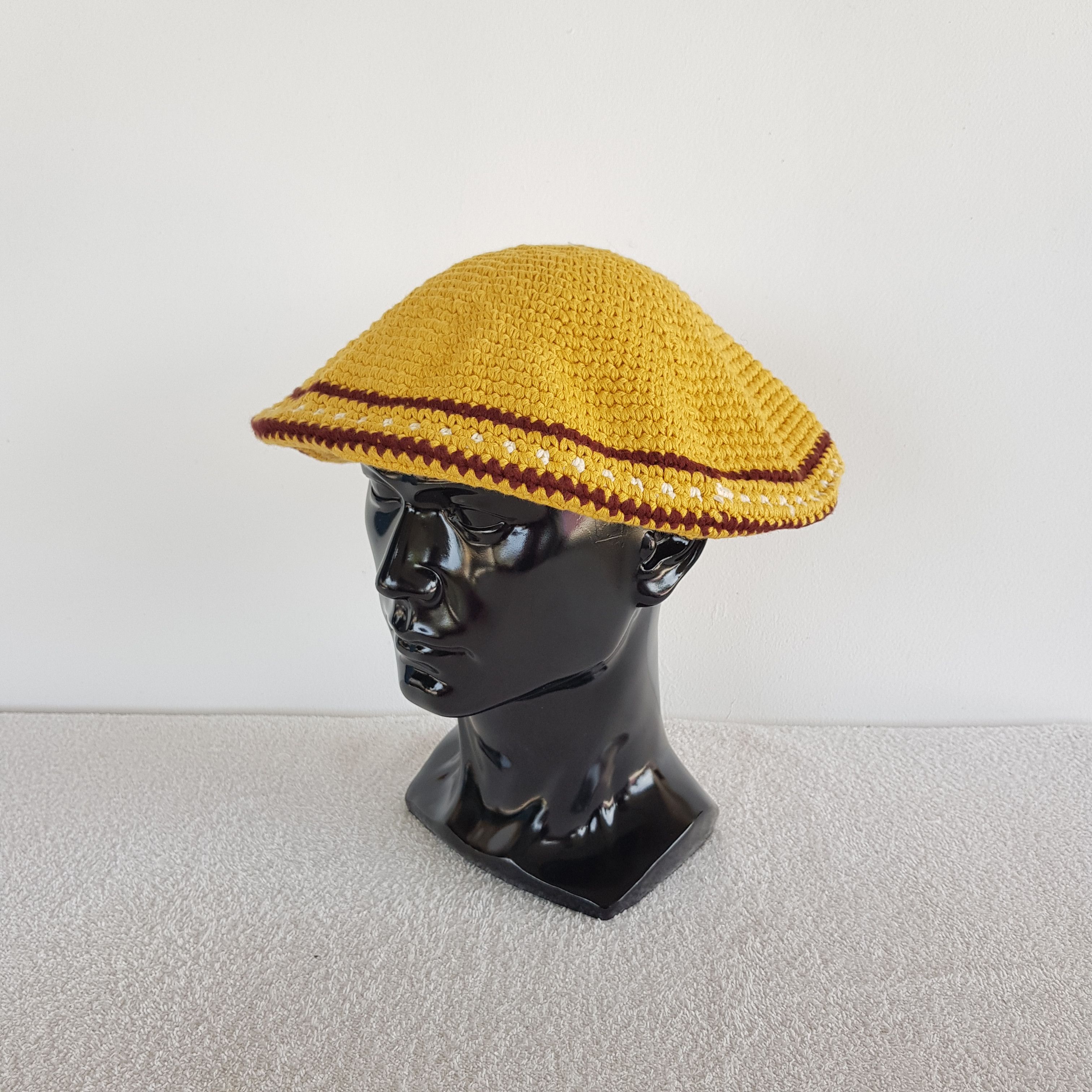 If Six Was Nine × Japanese Brand × Vintage Vintage Japanese Beanie Unknown Snow Cap Crochet Hats Size ONE SIZE - 1 Thumbnail