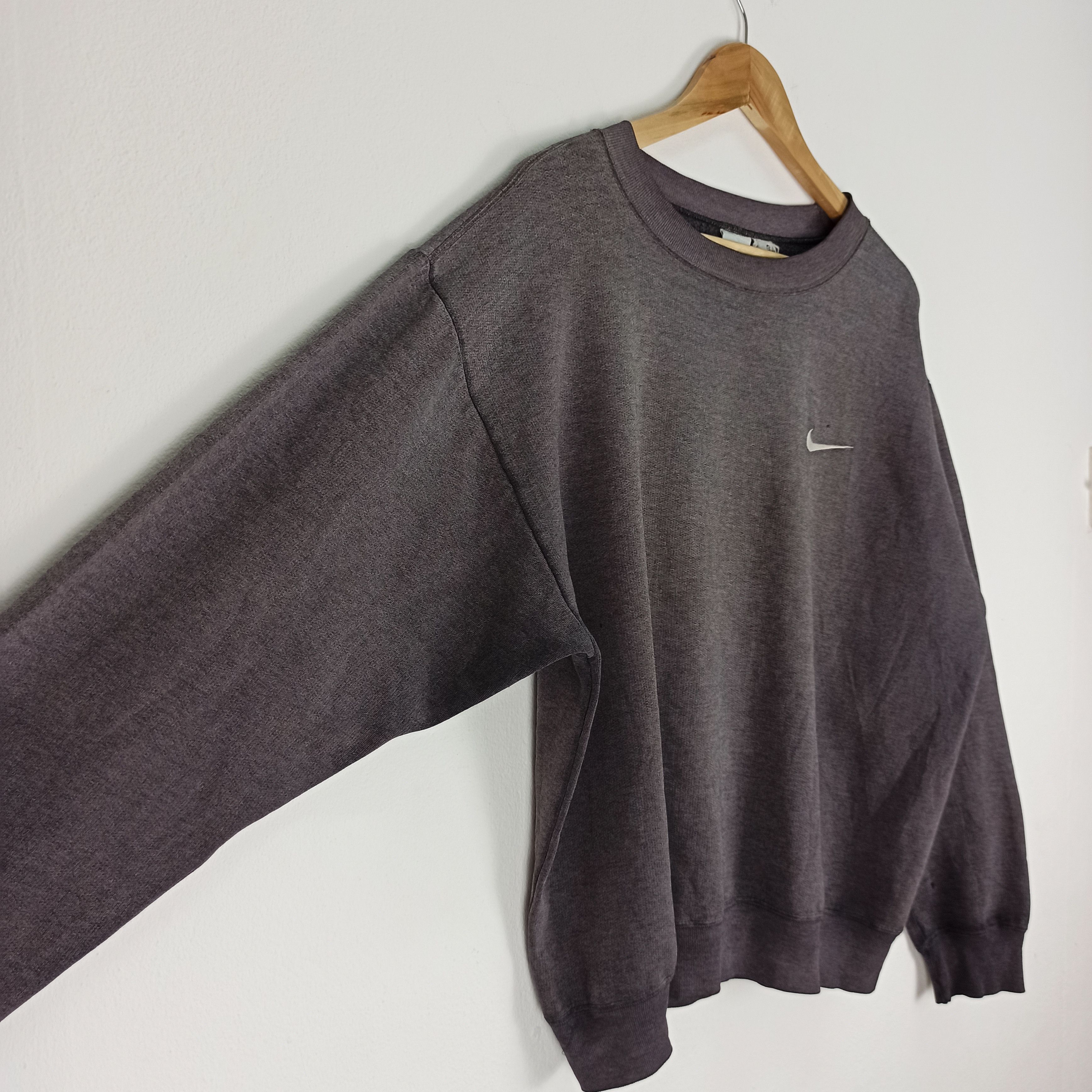 Nike Vintage 90's Nike Silver Tag Small Logo Faded Colour Size US L / EU 52-54 / 3 - 4 Thumbnail
