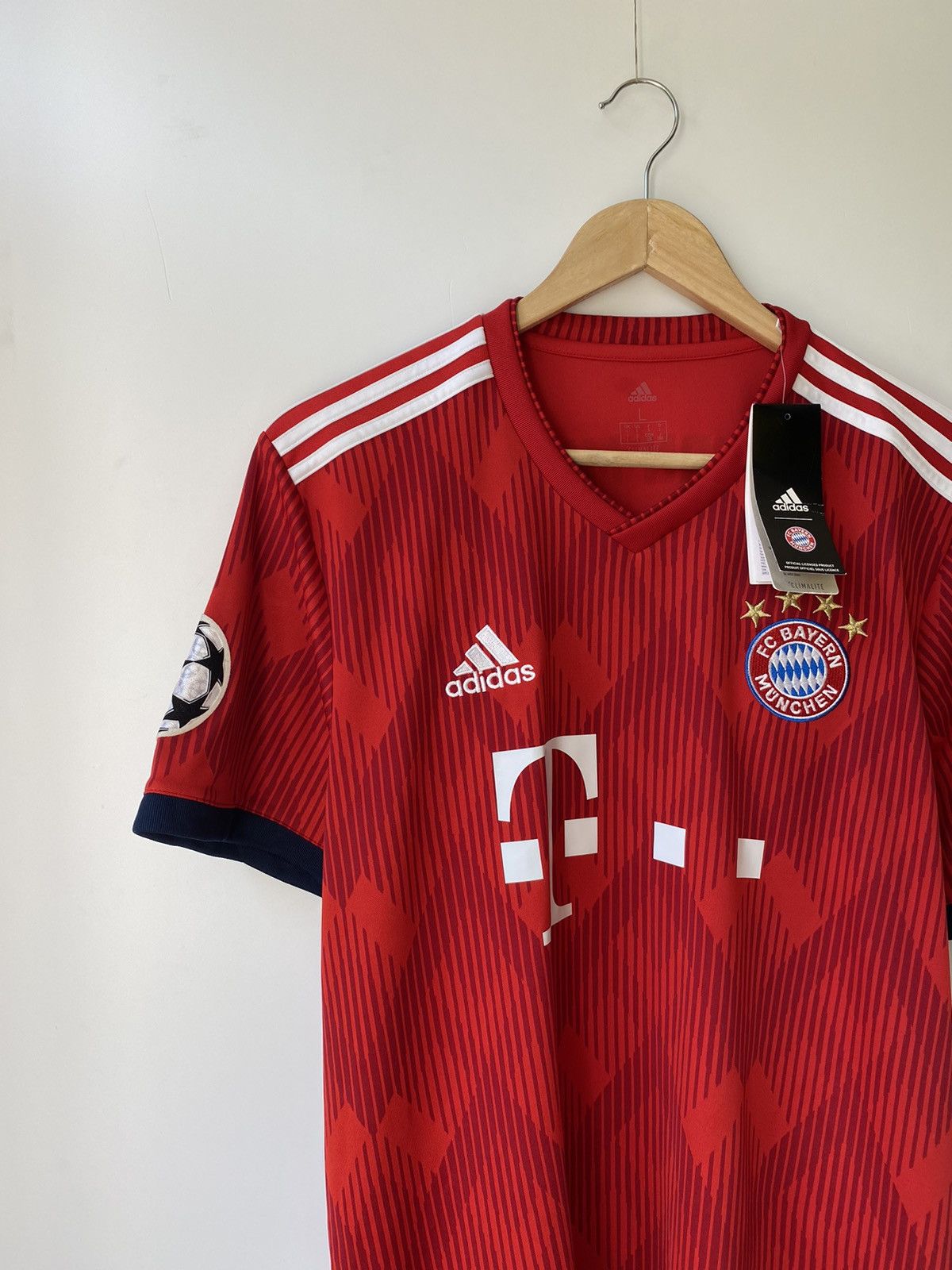 Adidas New❗️Boateng Adidas FC Bayern Munchen 2018 Home Jersey Size US L / EU 52-54 / 3 - 6 Thumbnail