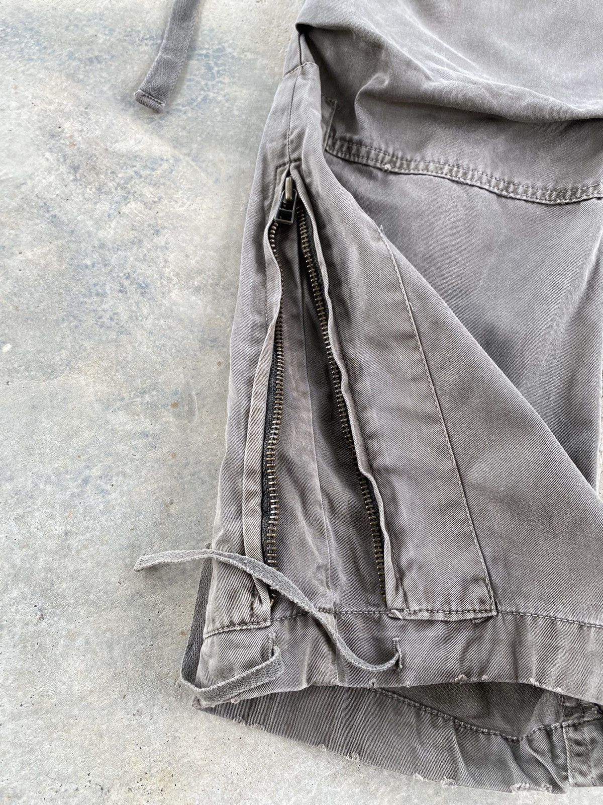 Japanese Brand Vintage Mangrove Bondage Eyelet Distressed Cargo Pants Size US 35 - 8 Thumbnail