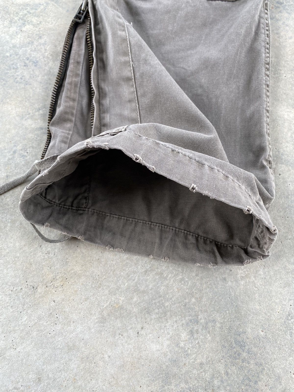 Japanese Brand Vintage Mangrove Bondage Eyelet Distressed Cargo Pants Size US 35 - 7 Thumbnail